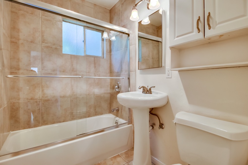 Virtual tour photo 14 of 17 for 1034 Law St