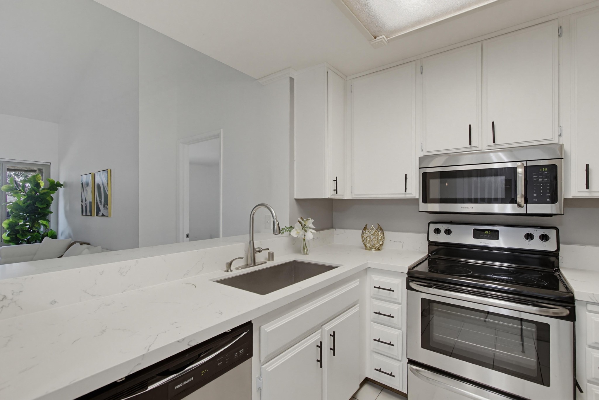 Virtual tour photo 11 of 28 for 10350 Caminito Cuervo UNIT 114
