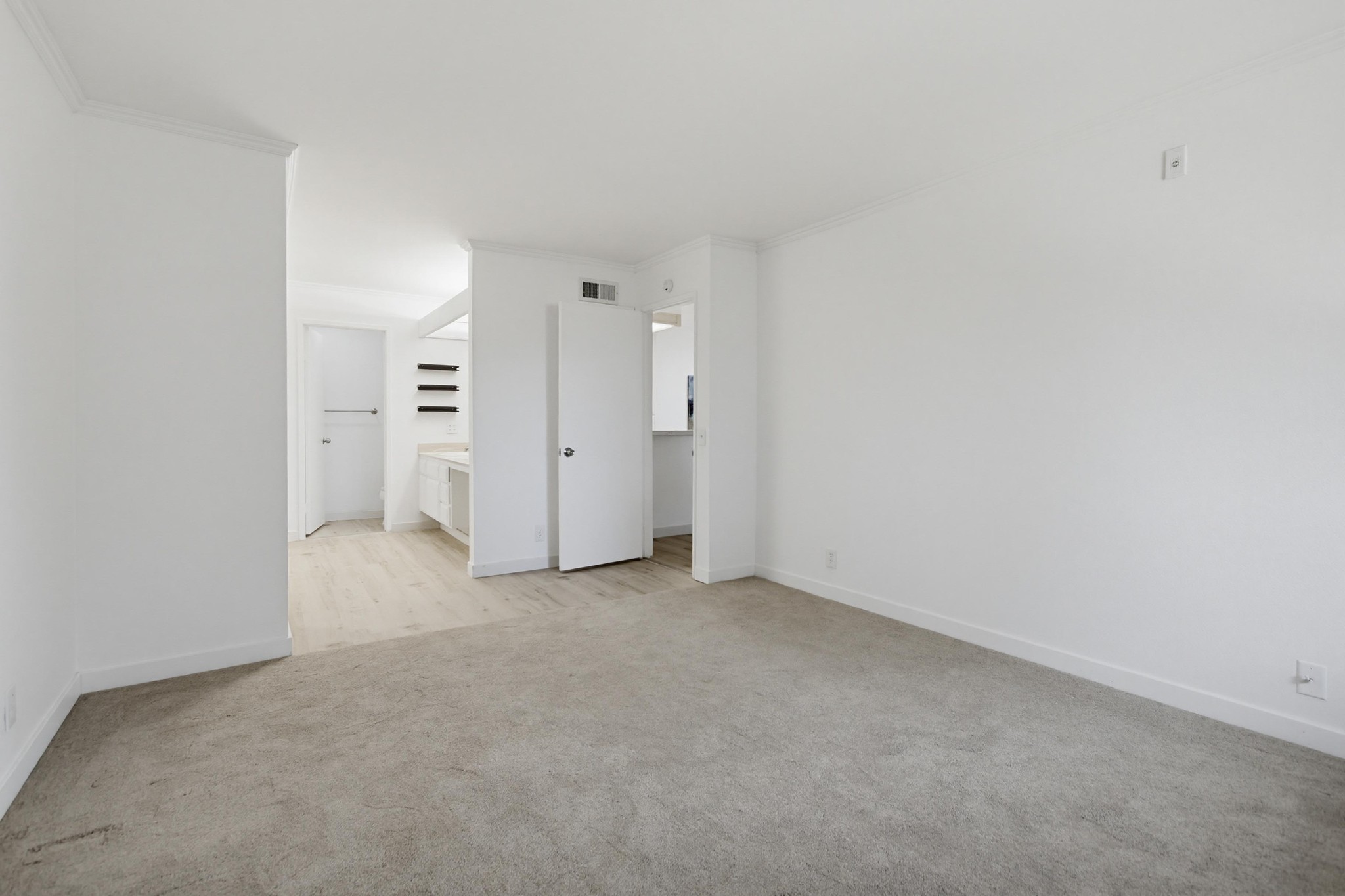 Virtual tour photo 15 of 28 for 10350 Caminito Cuervo UNIT 114