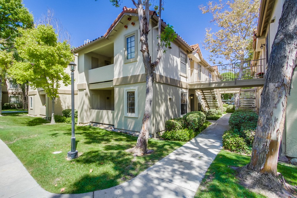 Virtual tour photo 1 of 40 for 10351 Azuaga St UNIT 101