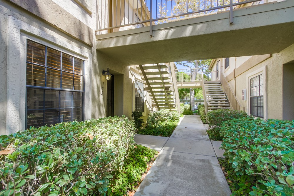 Virtual tour photo 3 of 40 for 10351 Azuaga St UNIT 101
