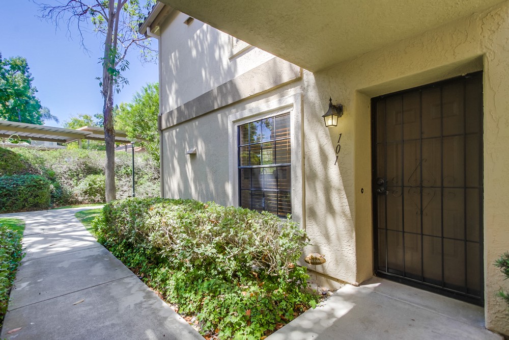 Virtual tour photo 4 of 40 for 10351 Azuaga St UNIT 101