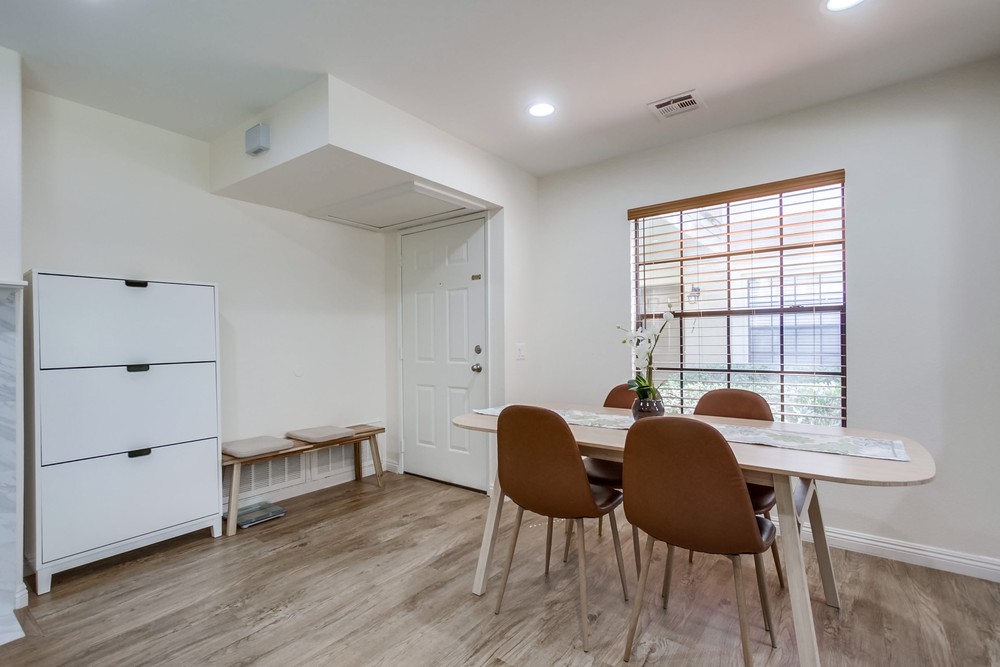 Virtual tour photo 7 of 40 for 10351 Azuaga St UNIT 101