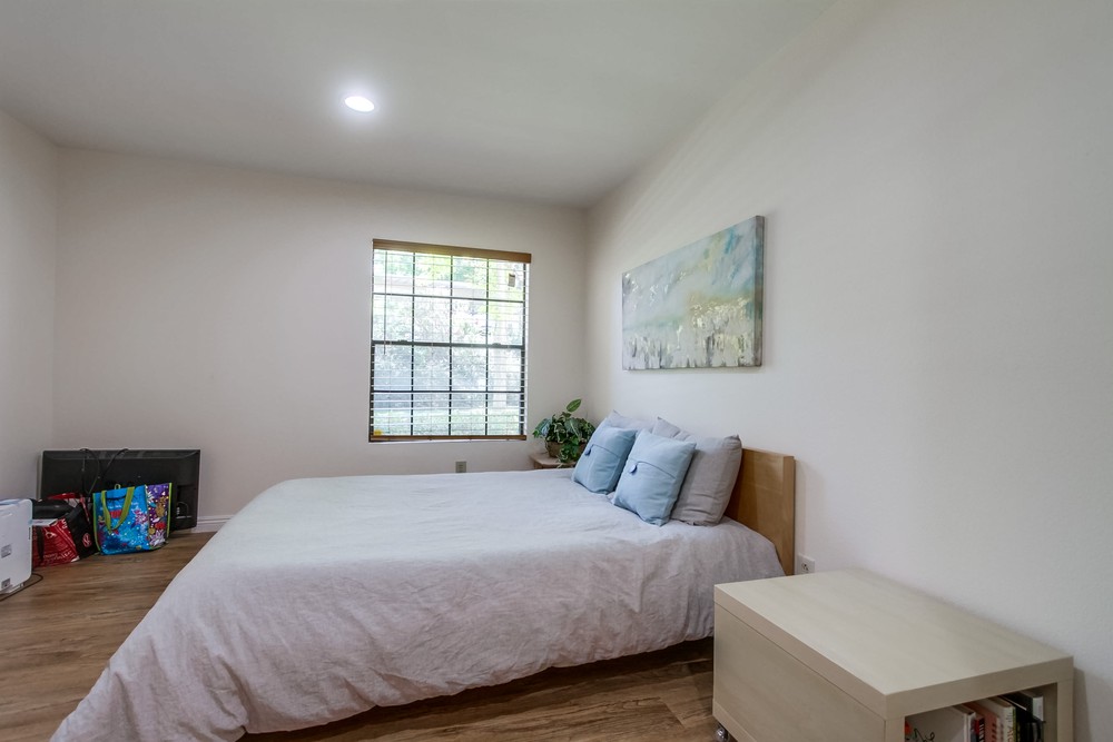 Virtual tour photo 21 of 40 for 10351 Azuaga St UNIT 101
