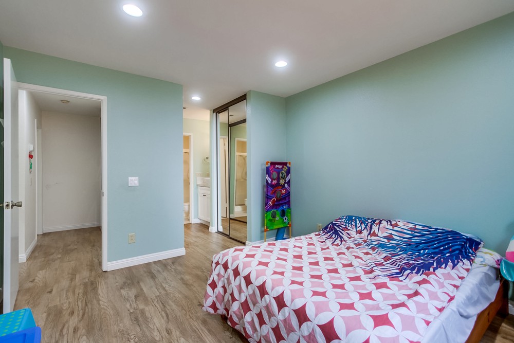 Virtual tour photo 31 of 40 for 10351 Azuaga St UNIT 101
