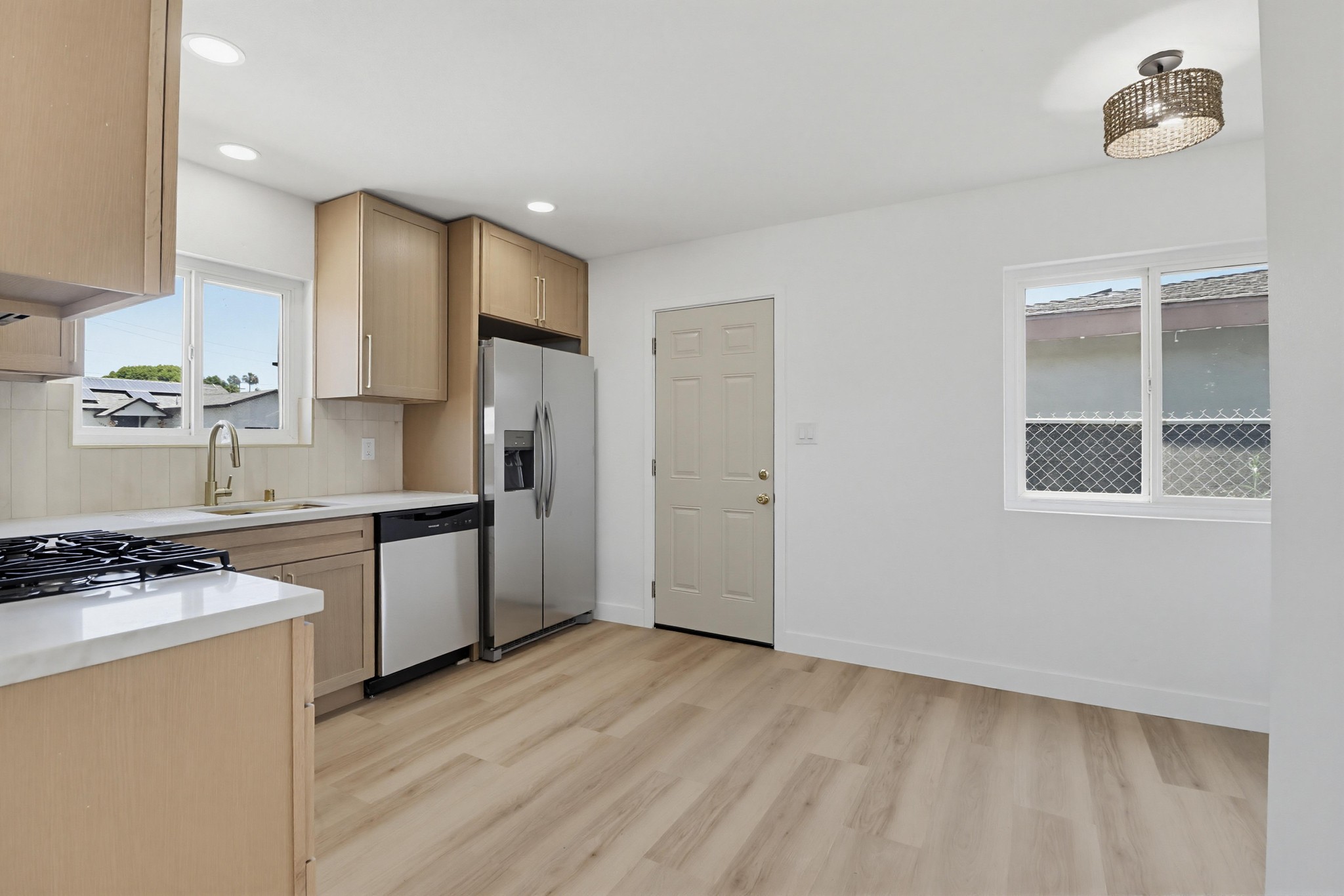 Virtual tour photo 10 of 44 for 1038 Oaklawn Ave