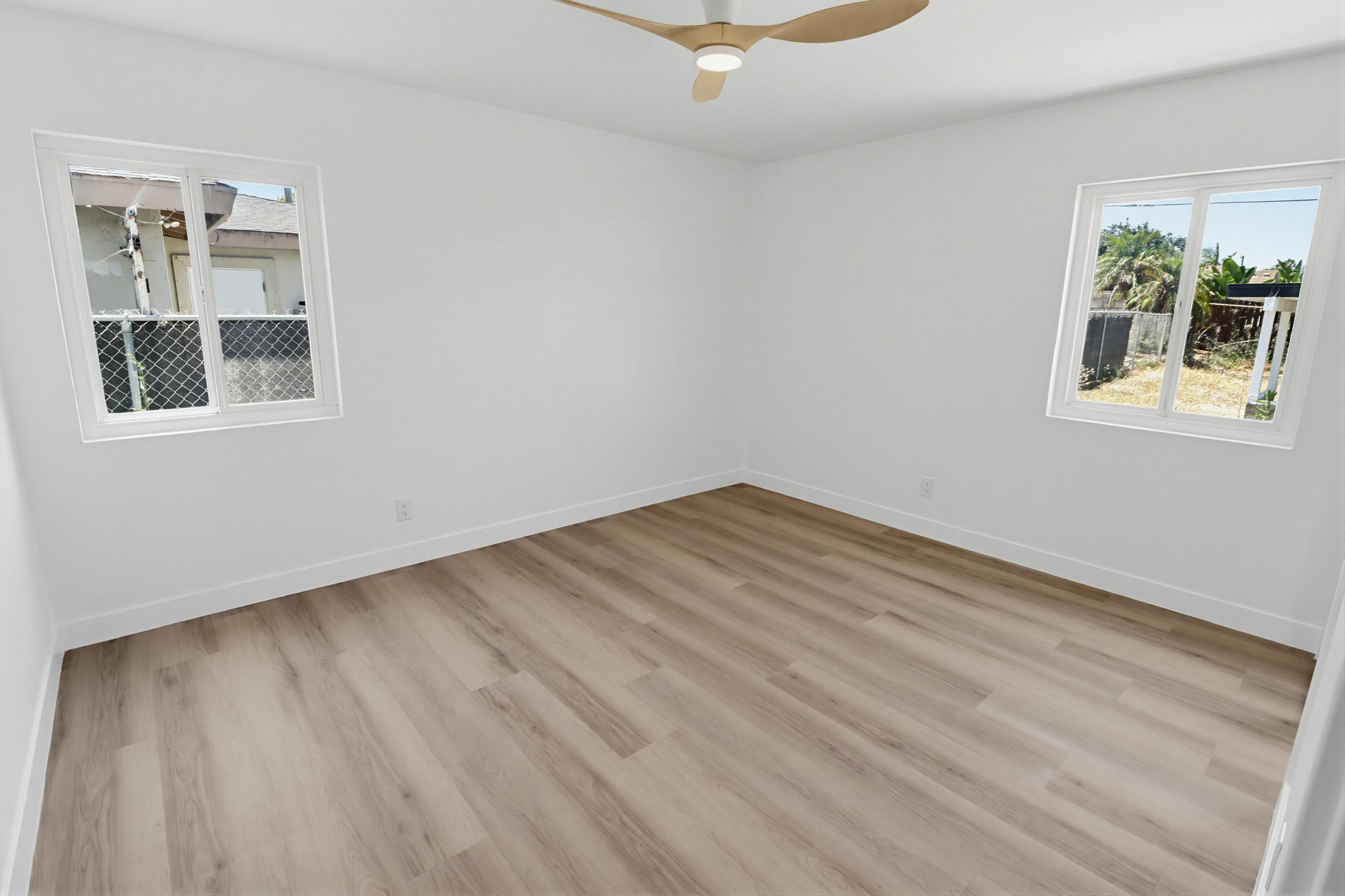 Virtual tour photo 19 of 44 for 1038 Oaklawn Ave