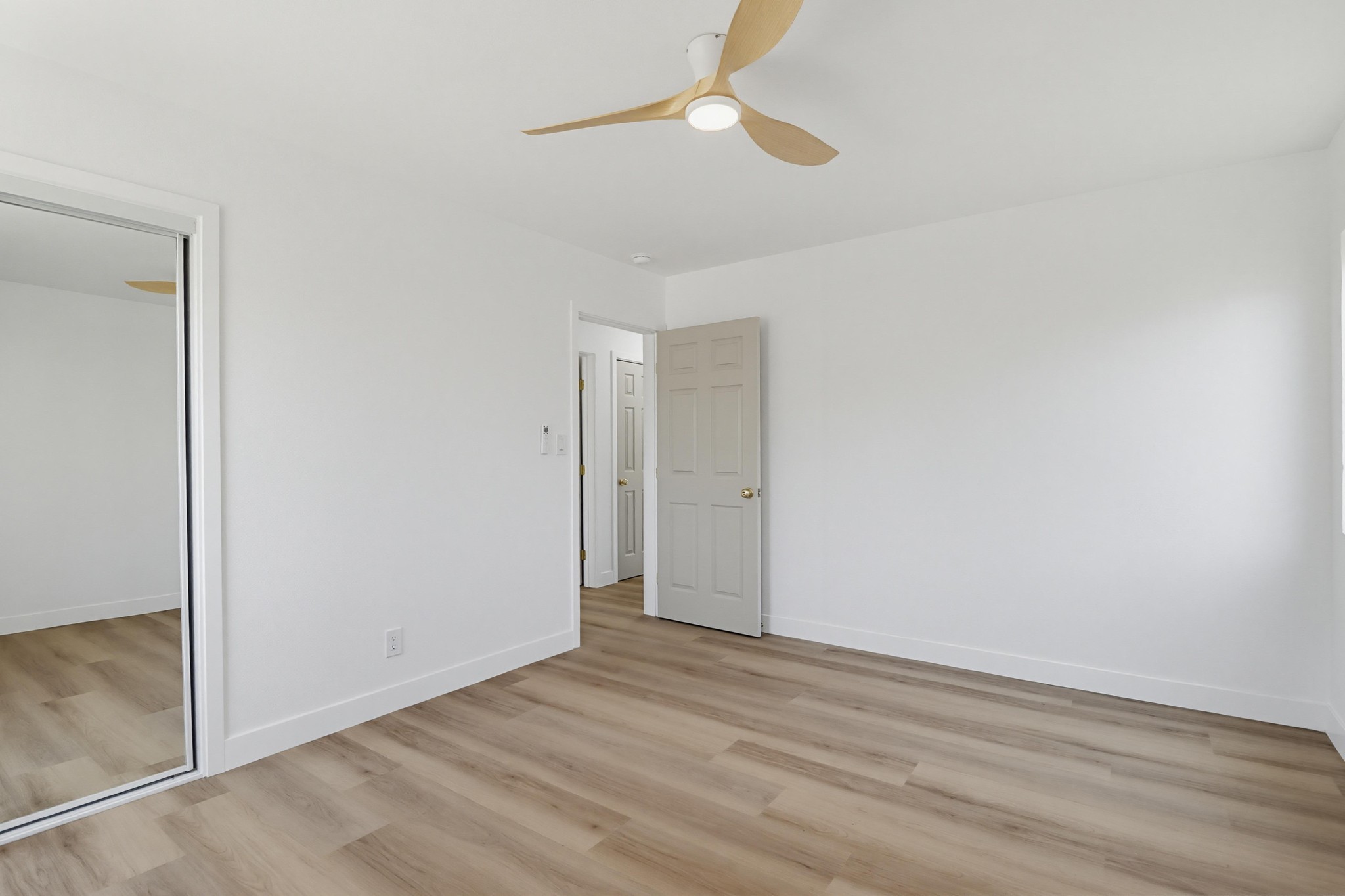 Virtual tour photo 21 of 44 for 1038 Oaklawn Ave