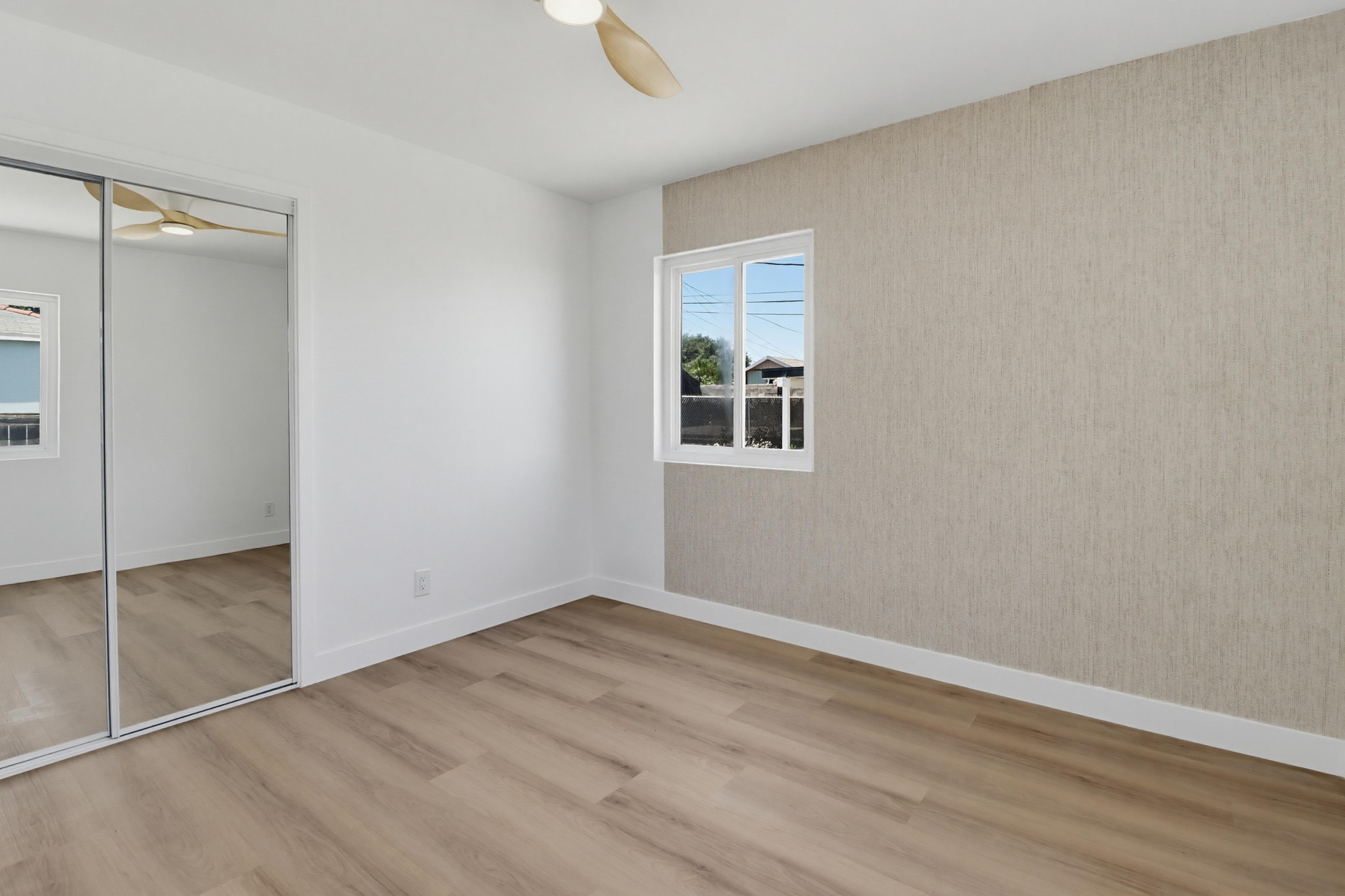 Virtual tour photo 27 of 44 for 1038 Oaklawn Ave