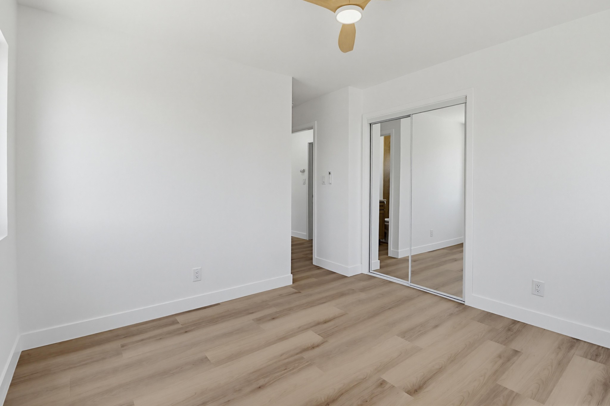 Virtual tour photo 28 of 44 for 1038 Oaklawn Ave