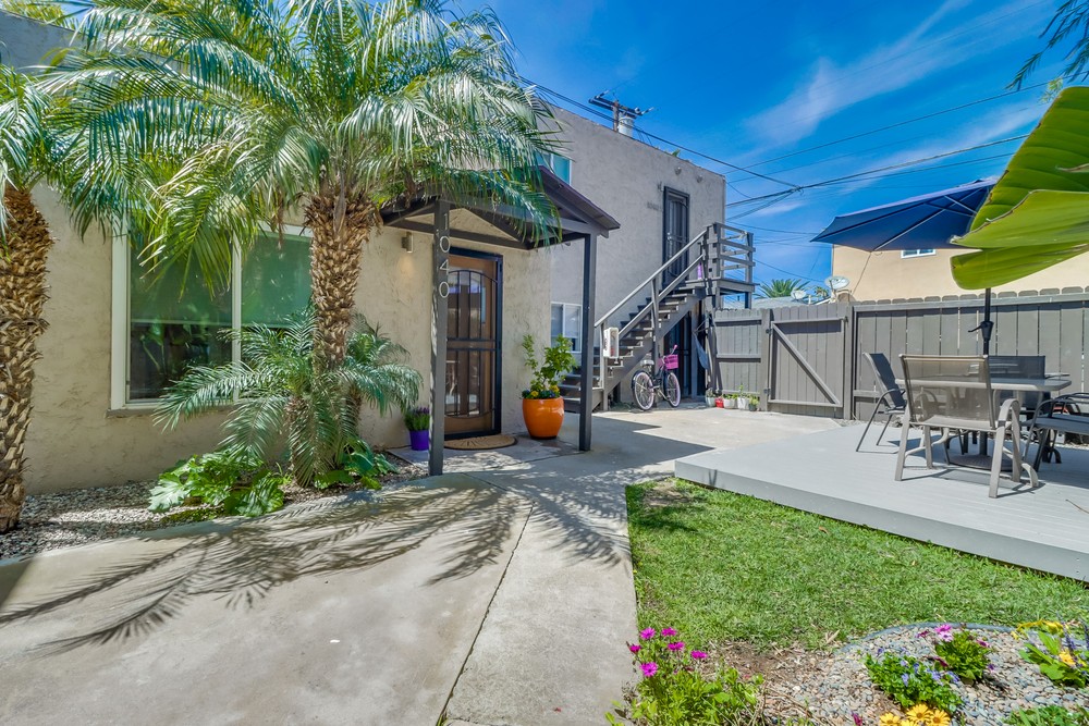 Virtual tour photo 4 of 29 for 1040 Law St h