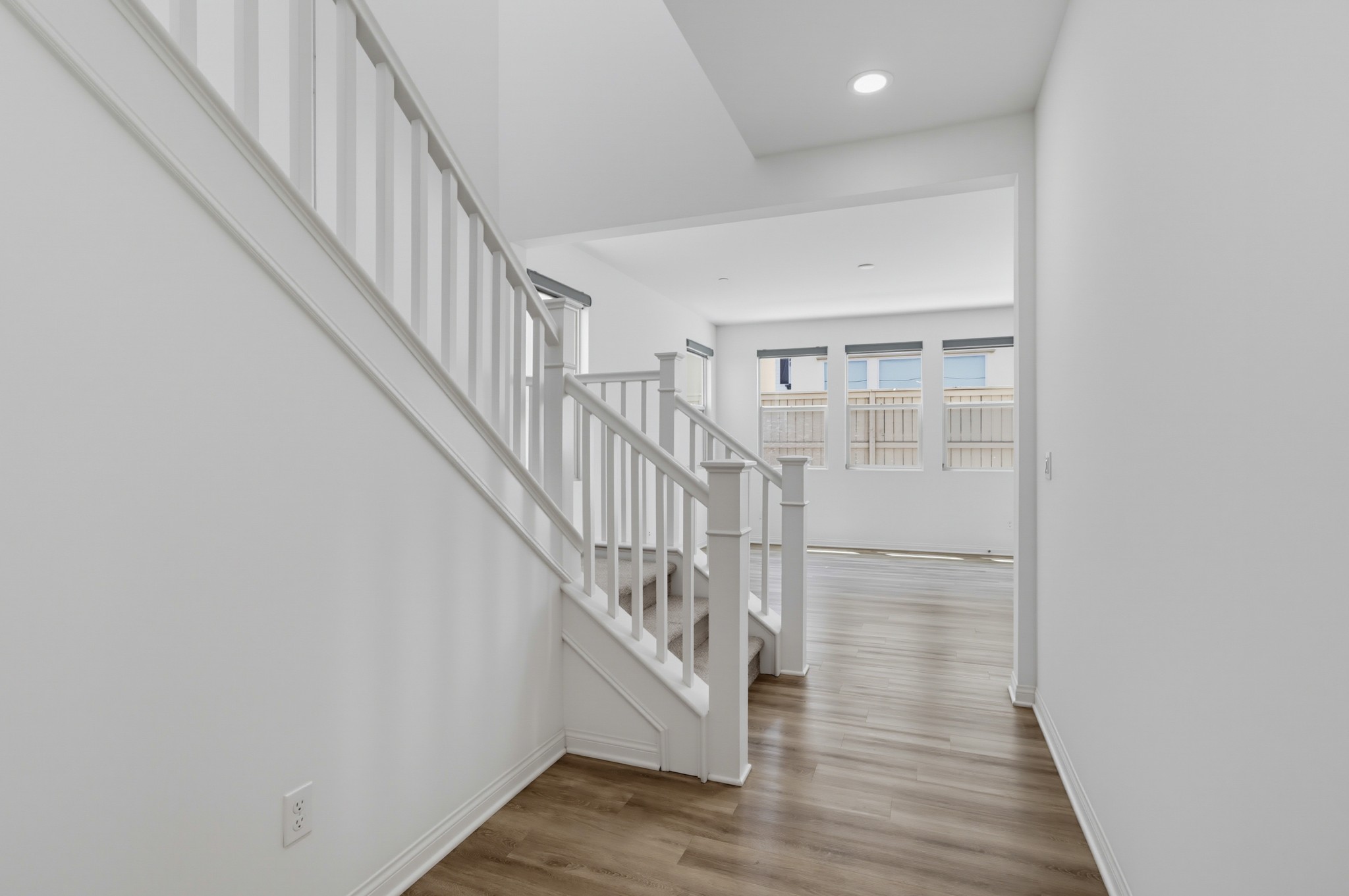 Virtual tour photo 7 of 49 for 1041 Sea Glass Wy