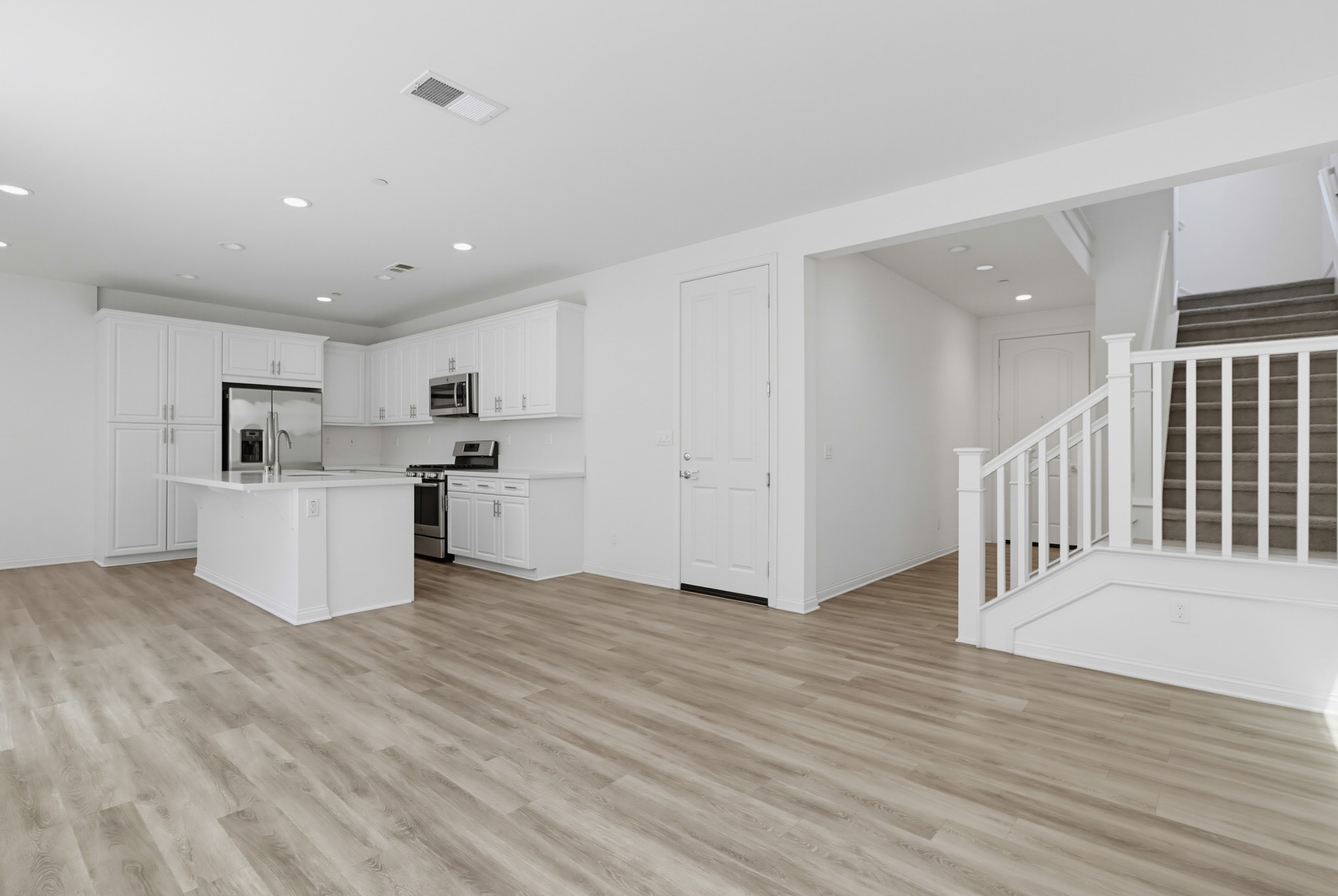 Virtual tour photo 9 of 49 for 1041 Sea Glass Wy