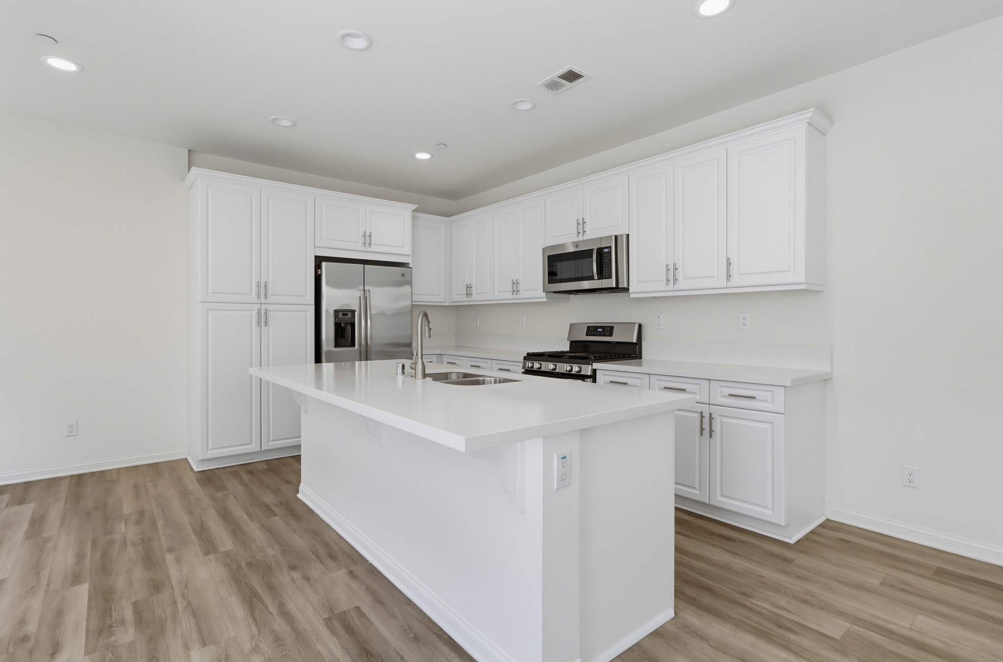 Virtual tour photo 12 of 49 for 1041 Sea Glass Wy