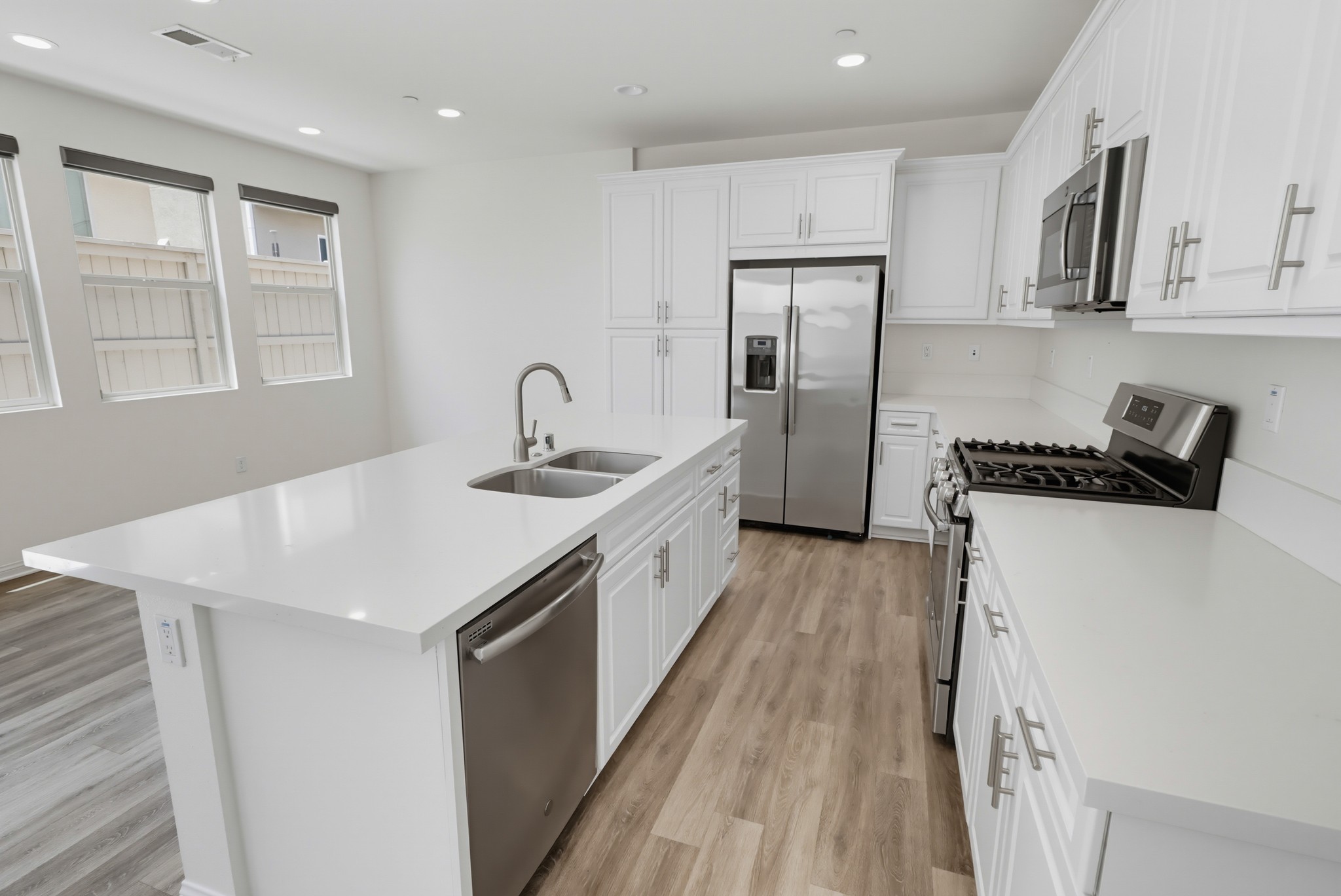 Virtual tour photo 14 of 49 for 1041 Sea Glass Wy
