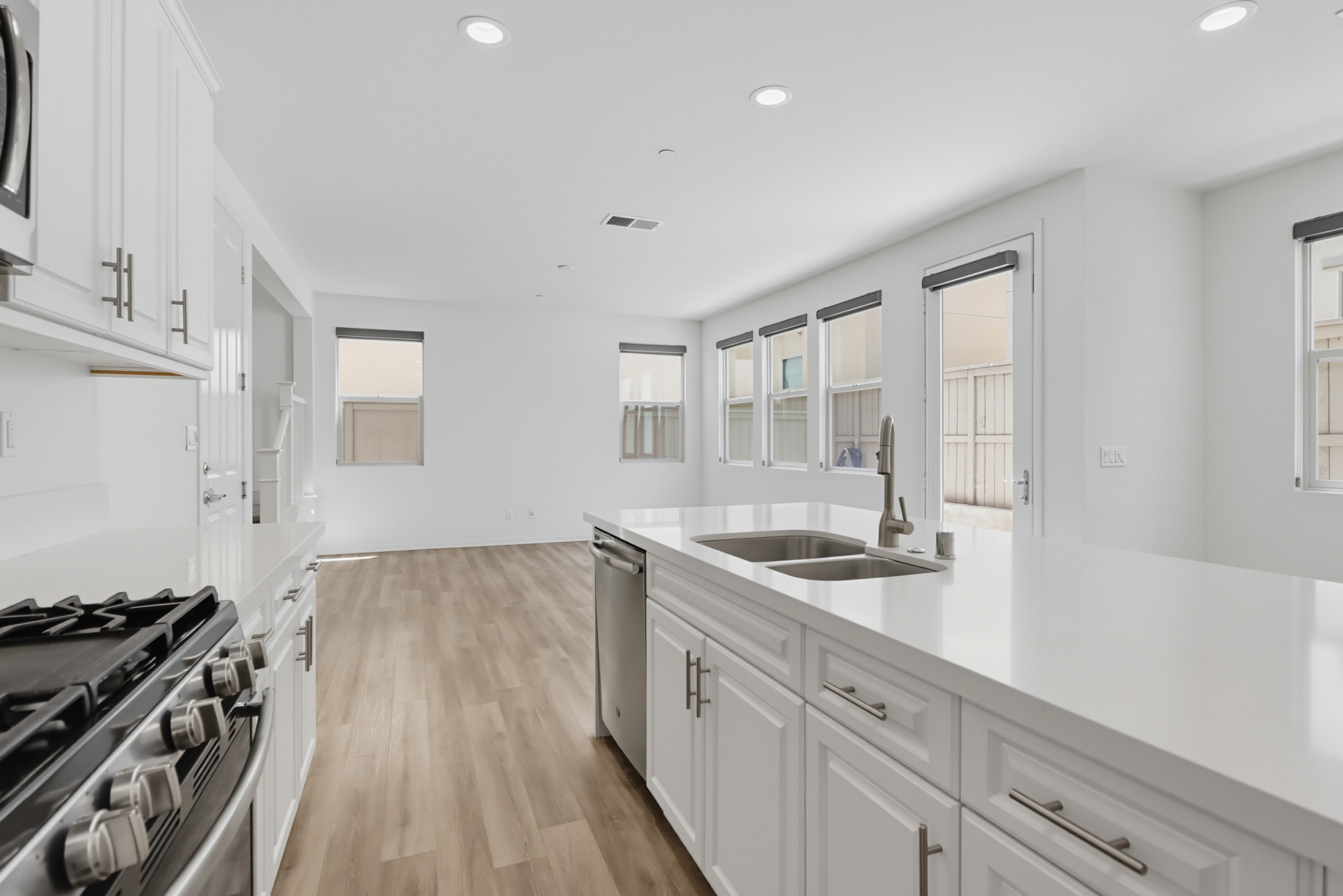 Virtual tour photo 17 of 49 for 1041 Sea Glass Wy
