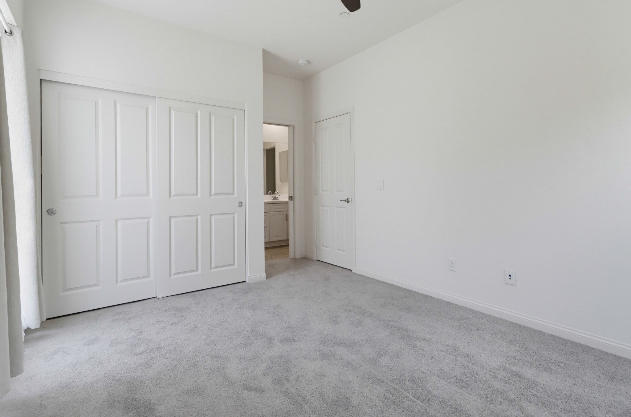 Virtual tour photo 36 of 49 for 1041 Sea Glass Wy