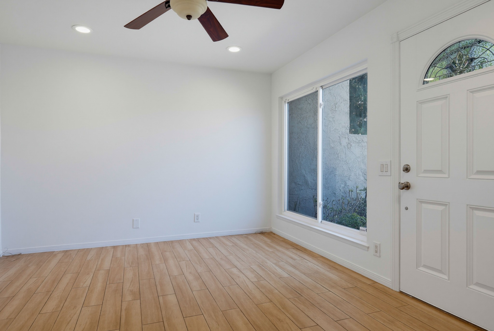 Virtual tour photo 7 of 47 for 10441 Lee Way