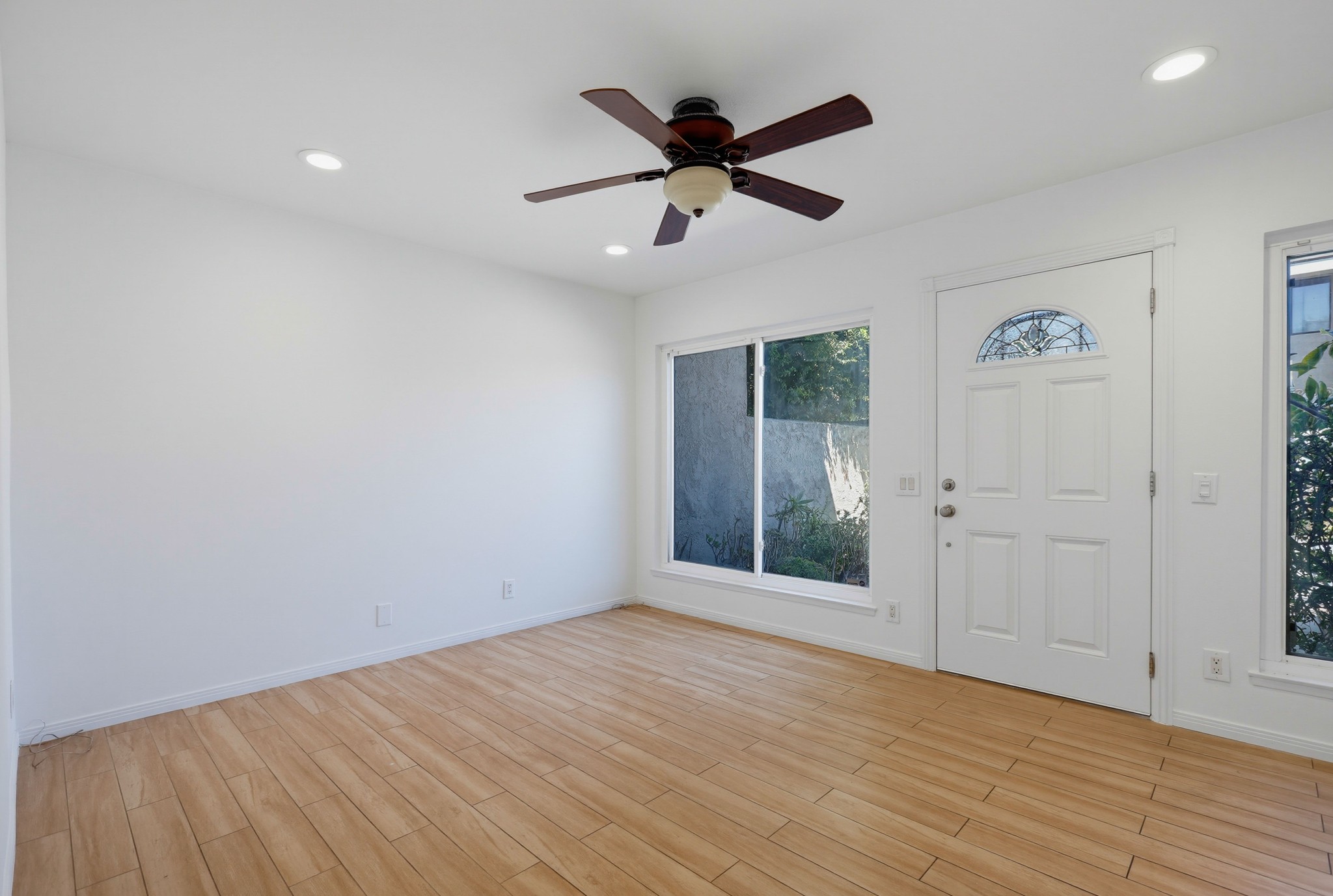 Virtual tour photo 8 of 47 for 10441 Lee Way