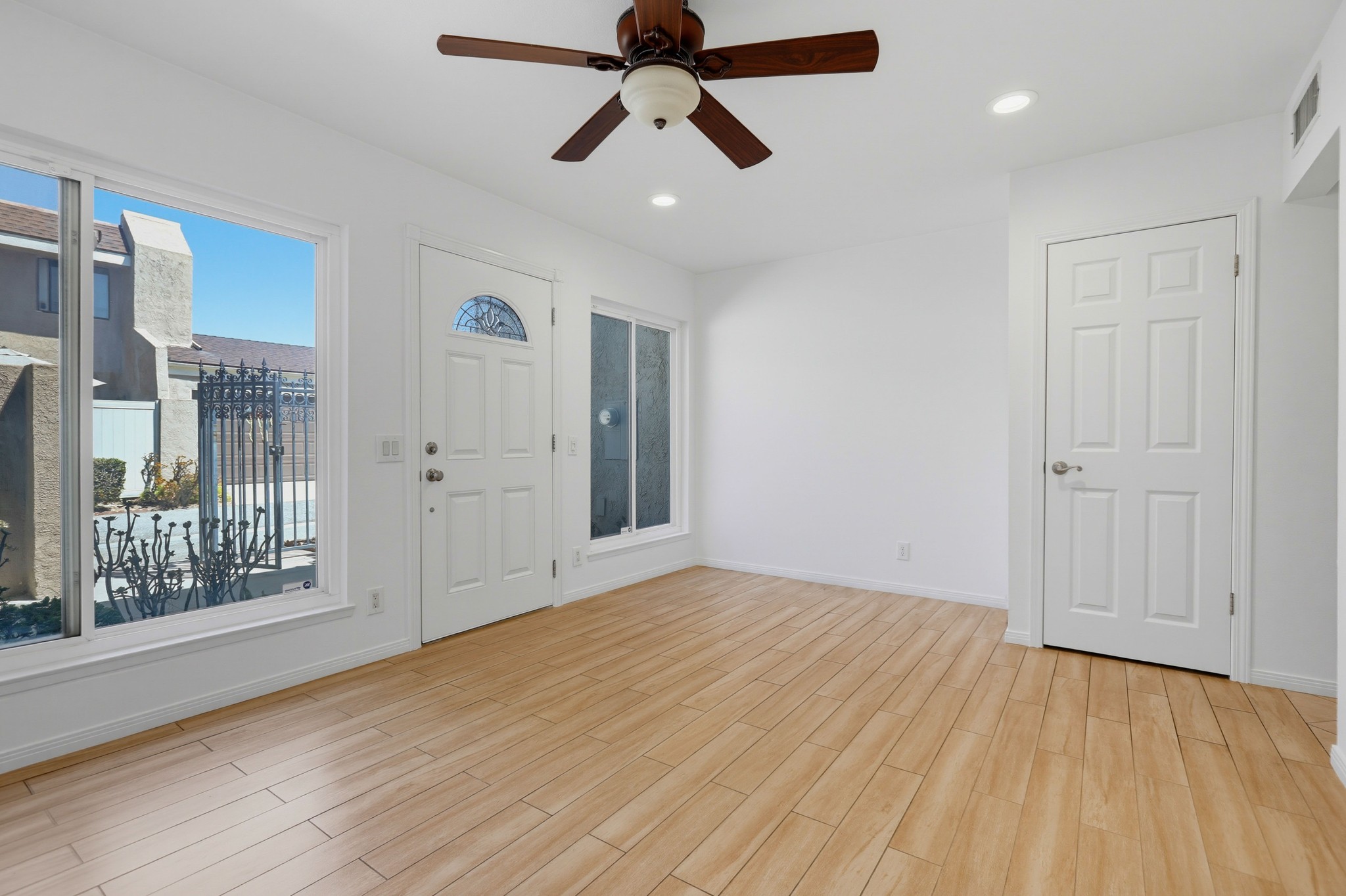Virtual tour photo 10 of 47 for 10441 Lee Way