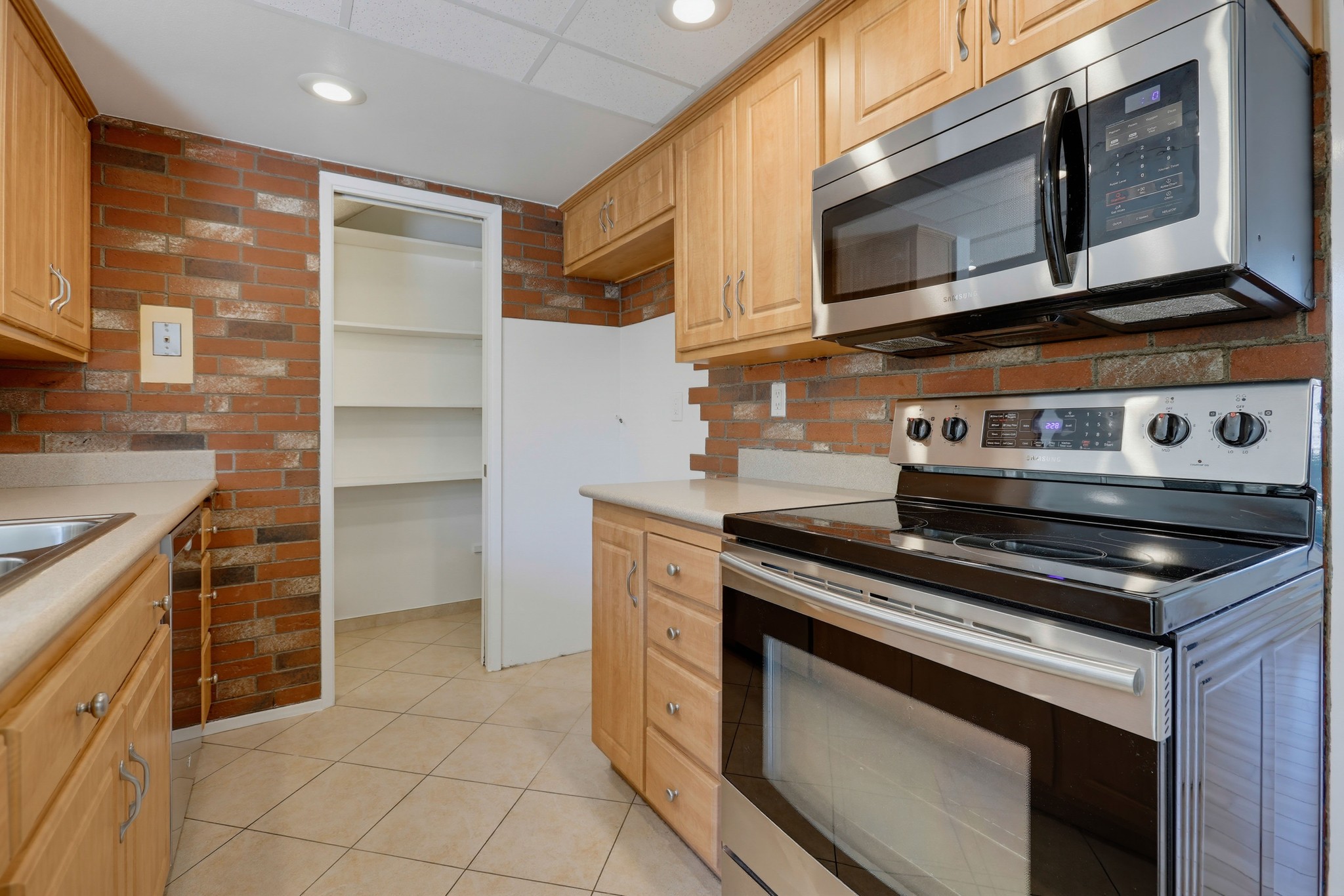 Virtual tour photo 18 of 47 for 10441 Lee Way