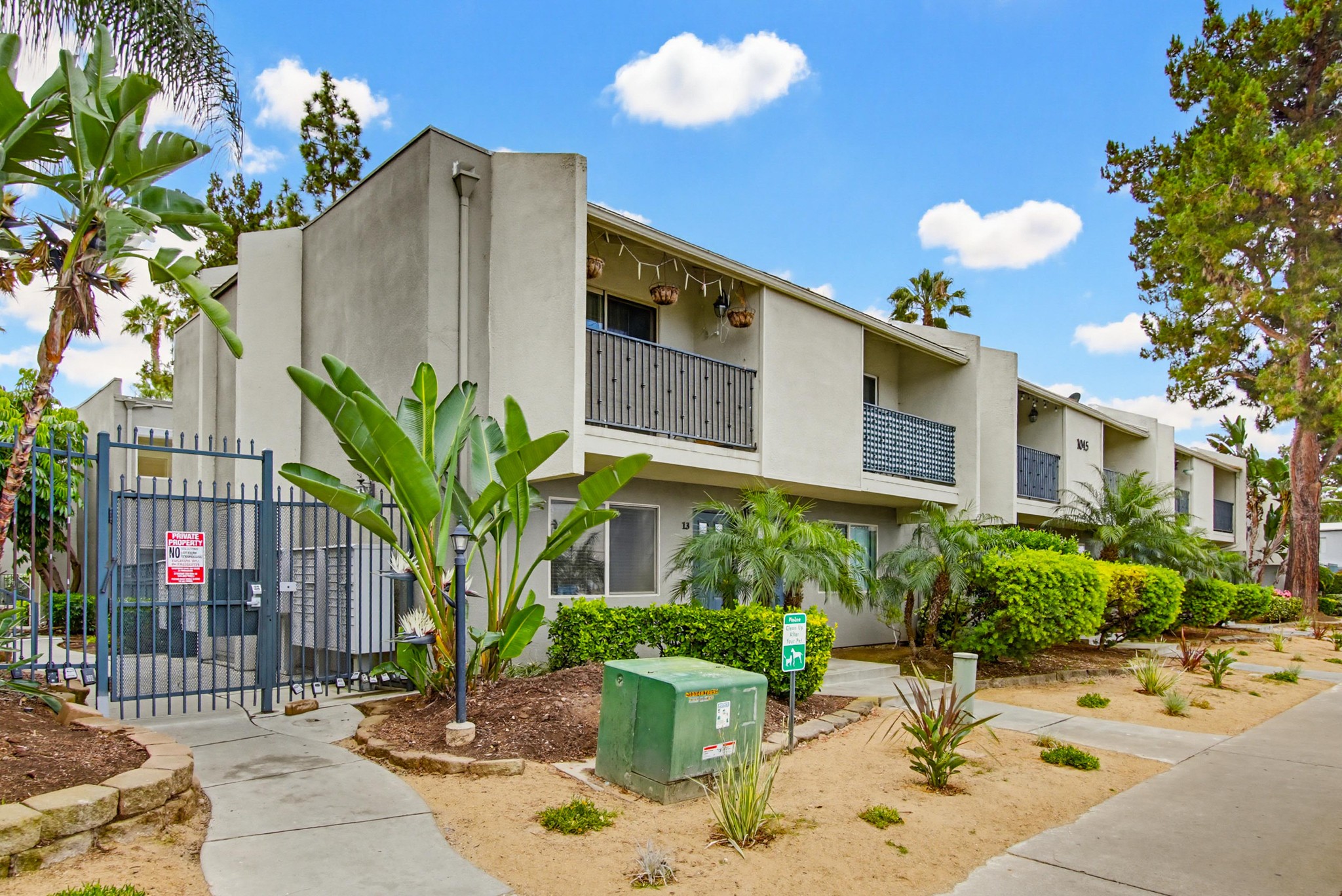 Virtual tour photo 1 of 27 for 1045 Peach Ave UNIT 8
