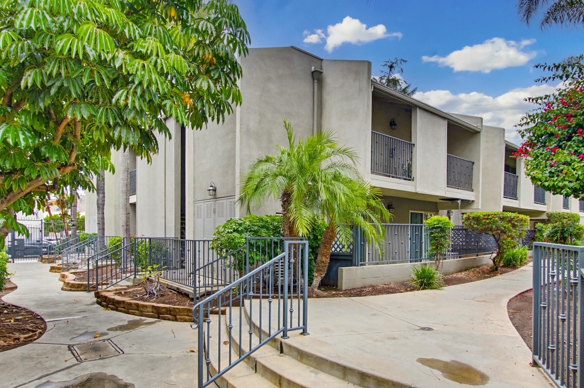Virtual tour photo 4 of 27 for 1045 Peach Ave UNIT 8