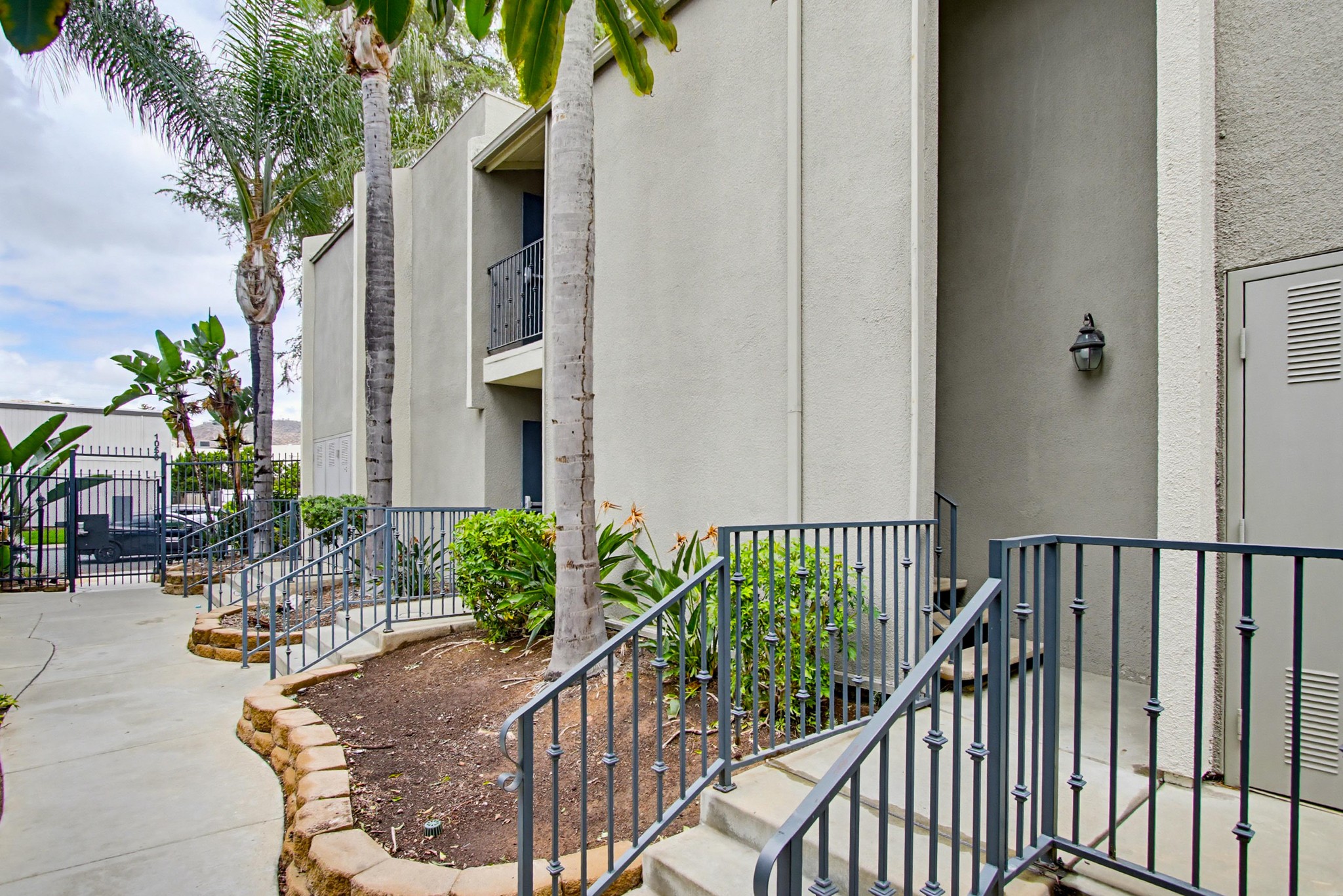 Virtual tour photo 5 of 27 for 1045 Peach Ave UNIT 8