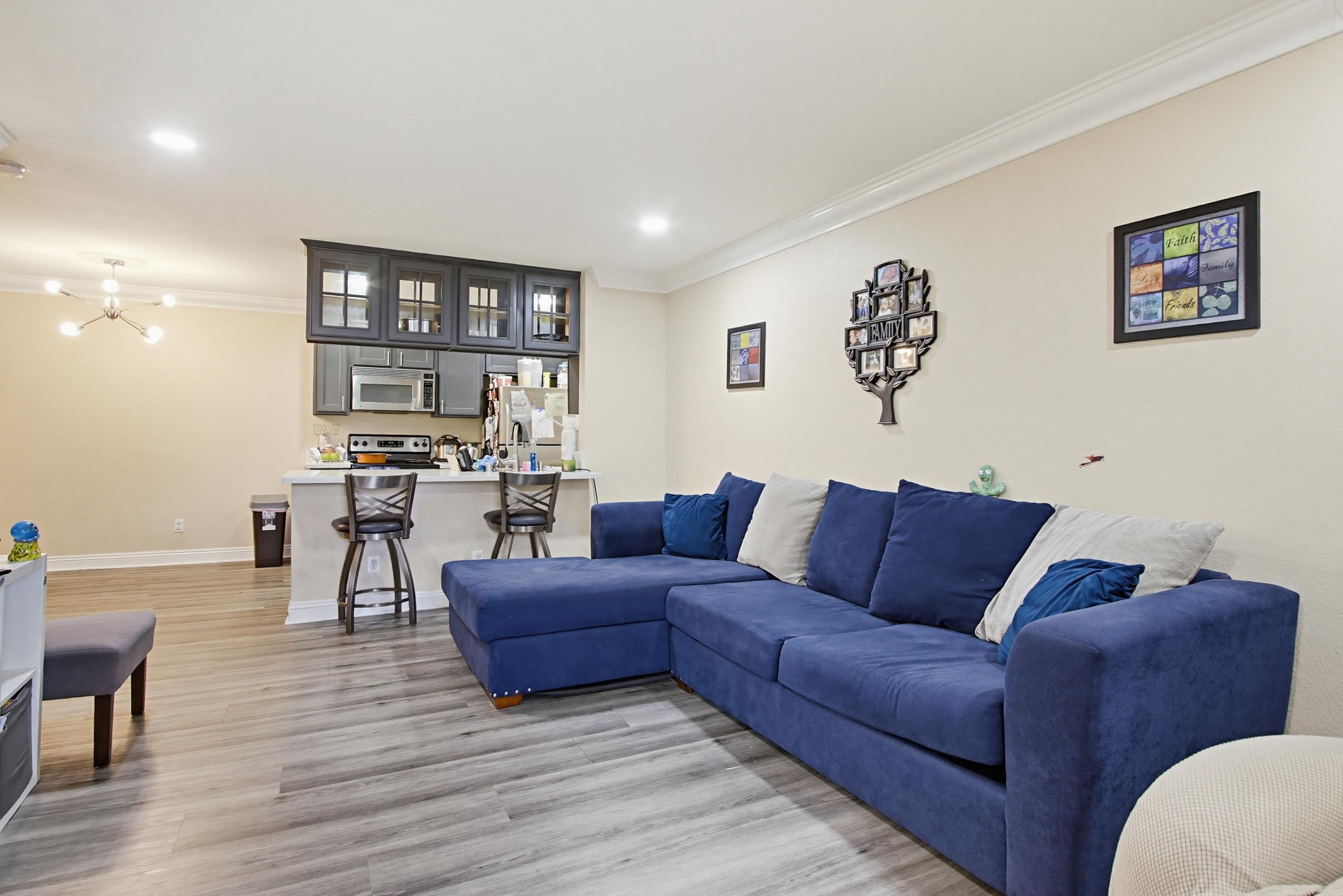 Virtual tour photo 9 of 27 for 1045 Peach Ave UNIT 8