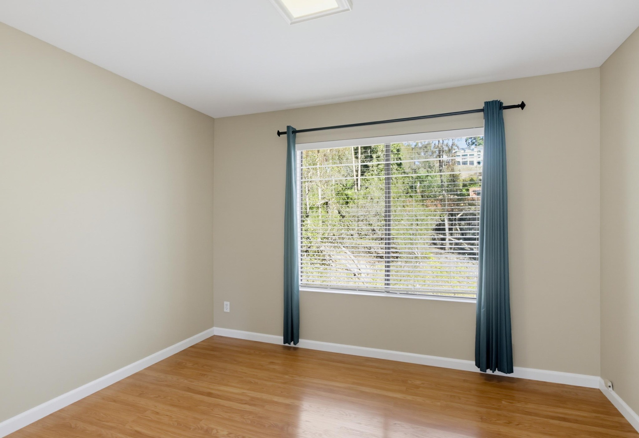 Virtual tour photo 26 of 70 for 10467 Crosscreek Terrace