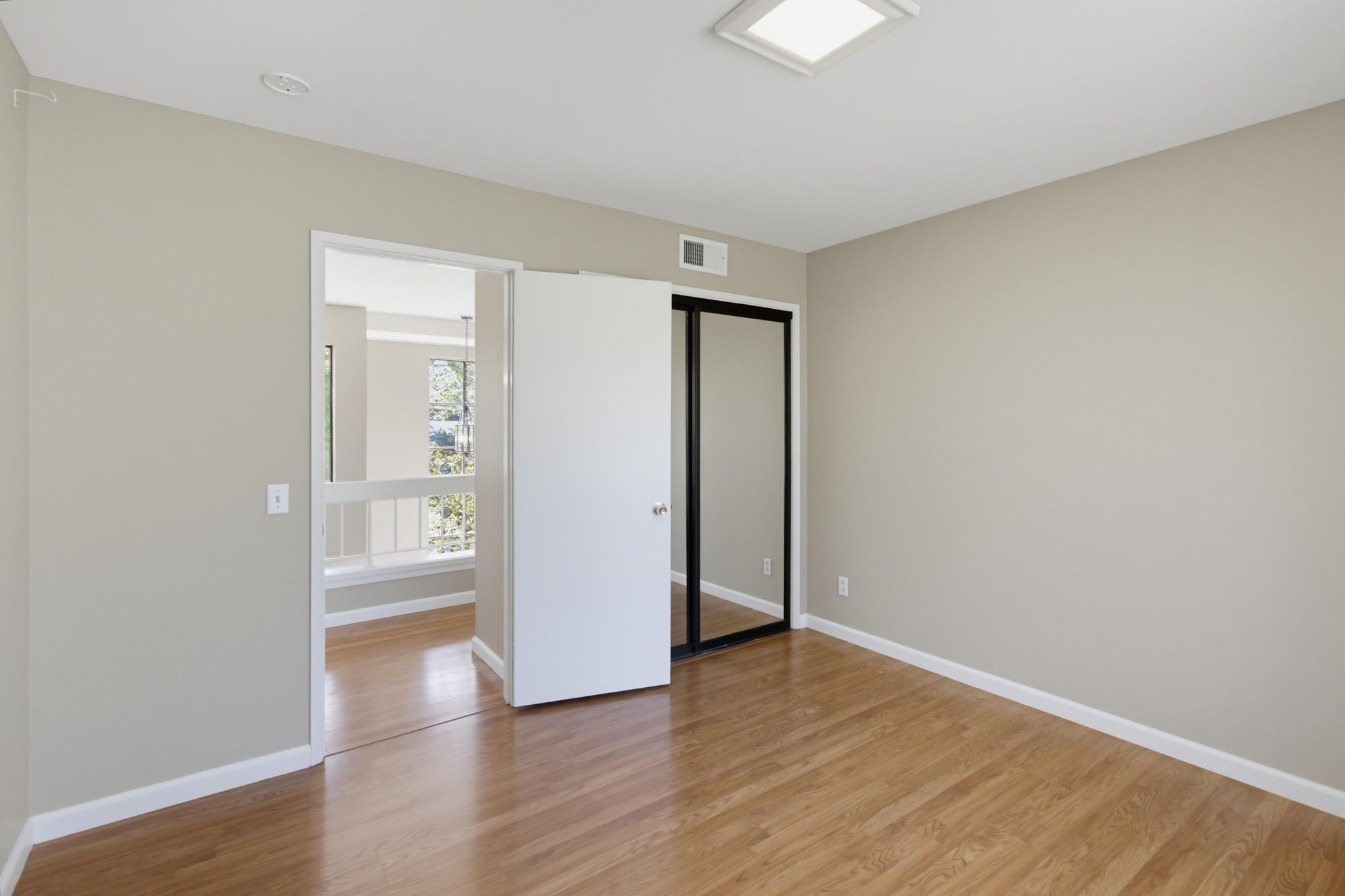 Virtual tour photo 27 of 70 for 10467 Crosscreek Terrace