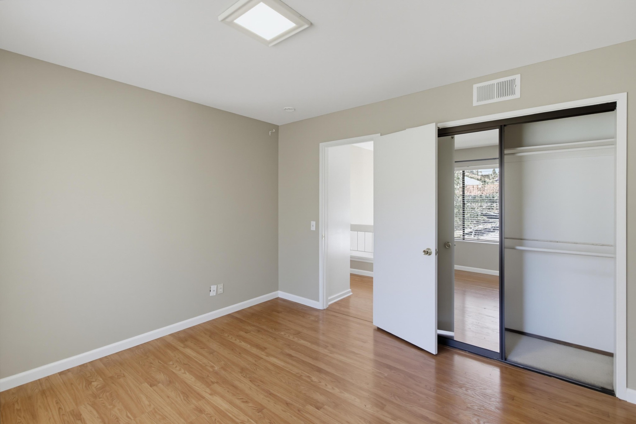 Virtual tour photo 28 of 70 for 10467 Crosscreek Terrace