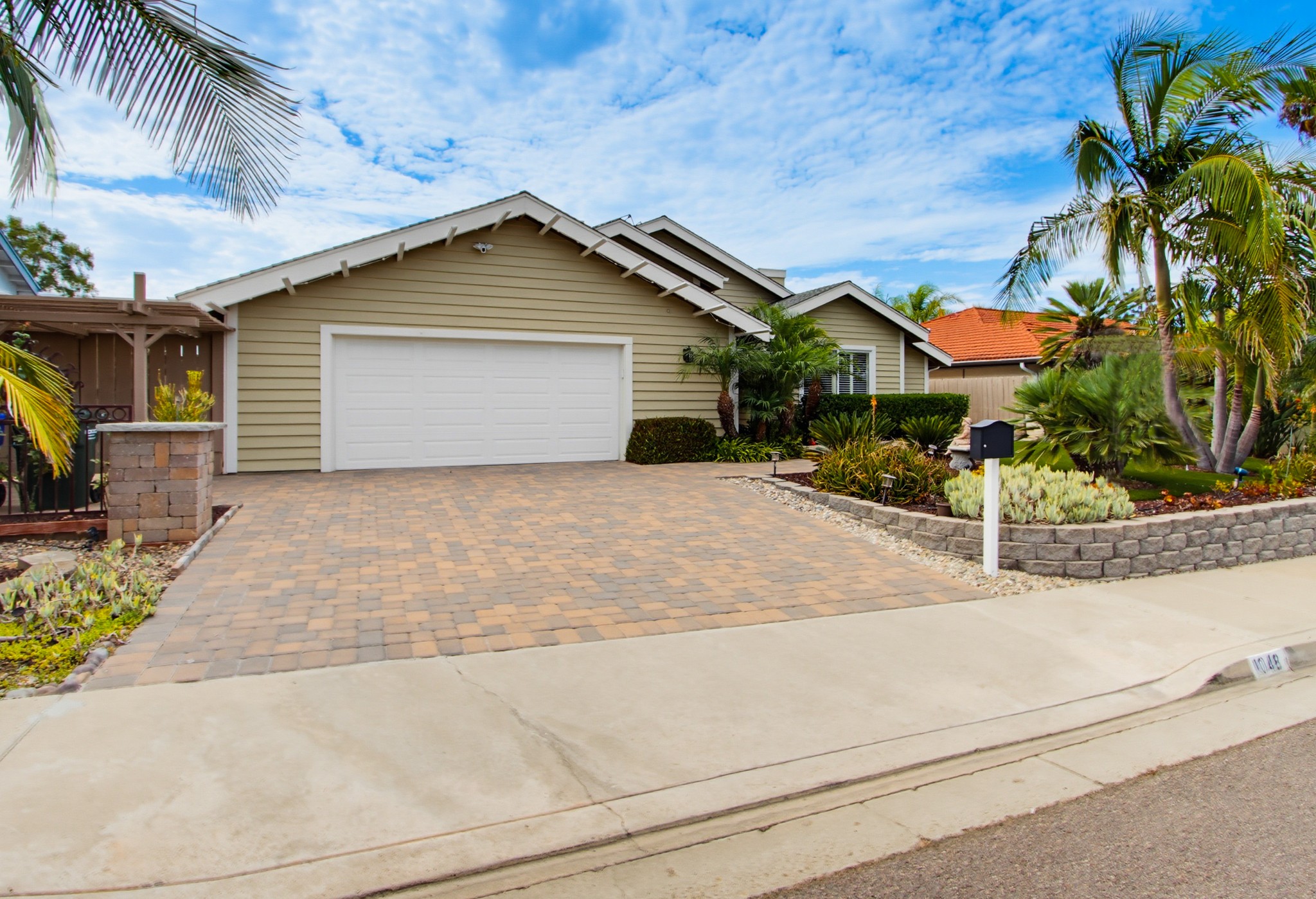 Virtual tour photo 4 of 71 for 1048 La Sombra Dr