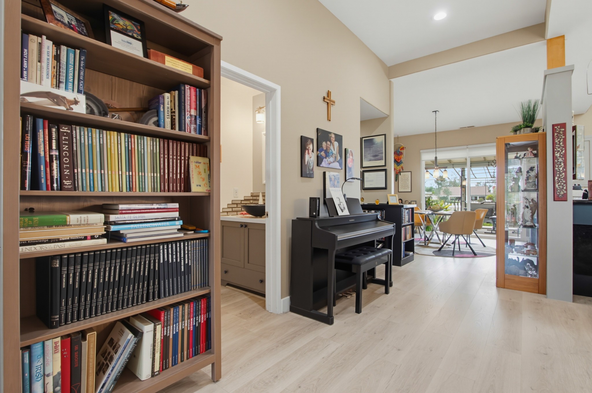 Virtual tour photo 9 of 71 for 1048 La Sombra Dr
