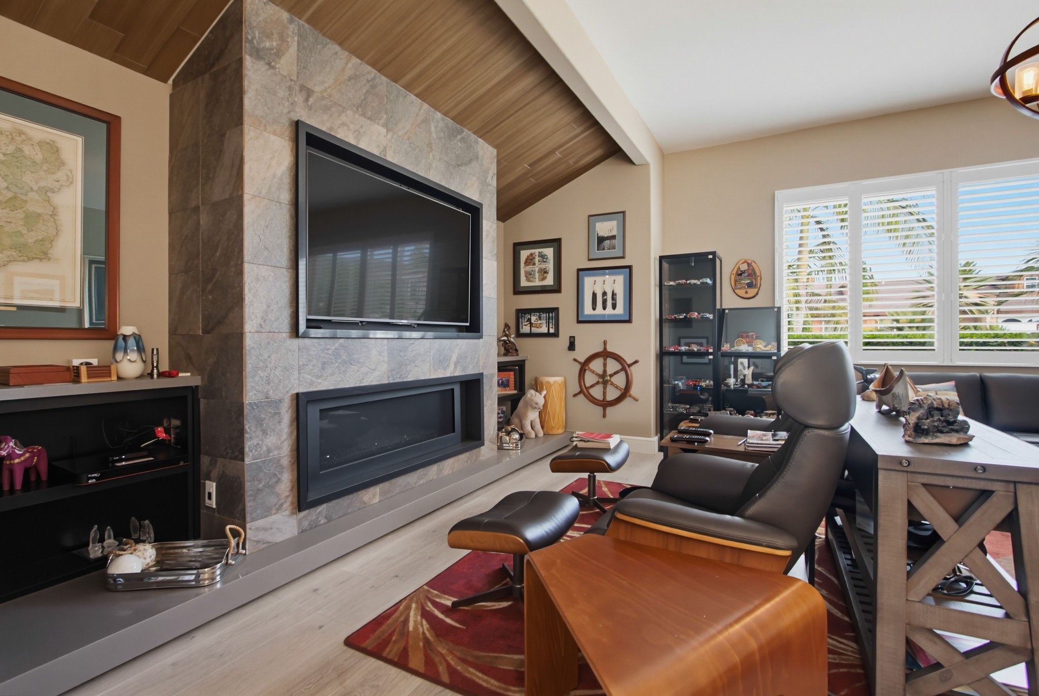 Virtual tour photo 11 of 71 for 1048 La Sombra Dr