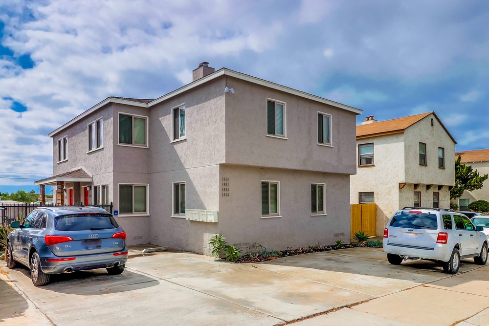 Virtual tour photo 1 of 37 for 1049 Loring St