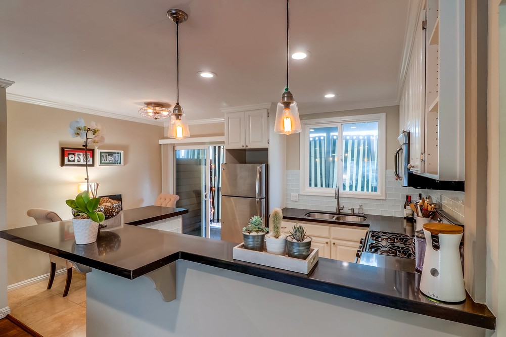 Virtual tour photo 17 of 37 for 1049 Loring St