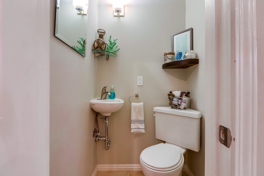 Virtual tour photo 24 of 37 for 1049 Loring St