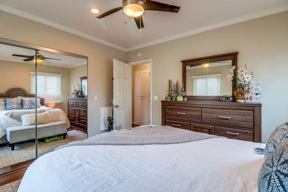 Virtual tour photo 29 of 37 for 1049 Loring St