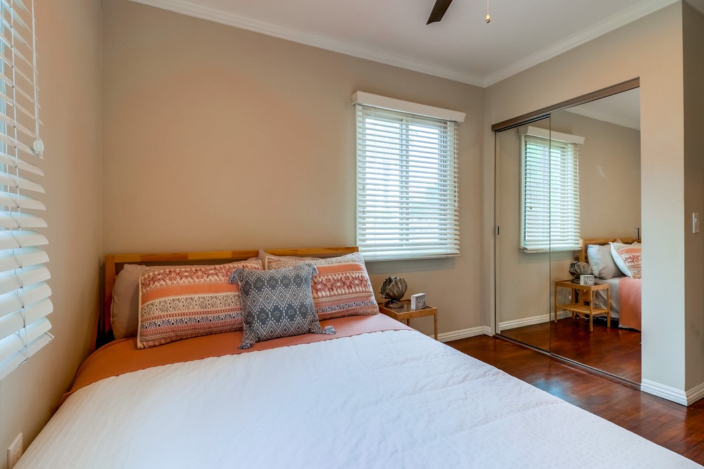 Virtual tour photo 32 of 37 for 1049 Loring St