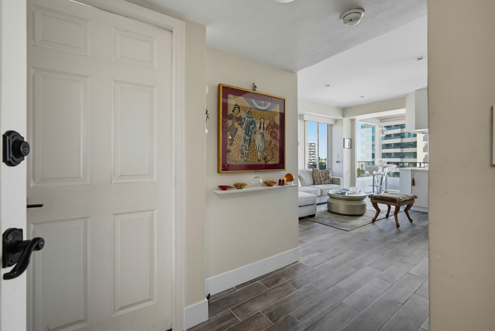 Virtual tour photo 4 of 36 for 10501 Wilshire Blvd