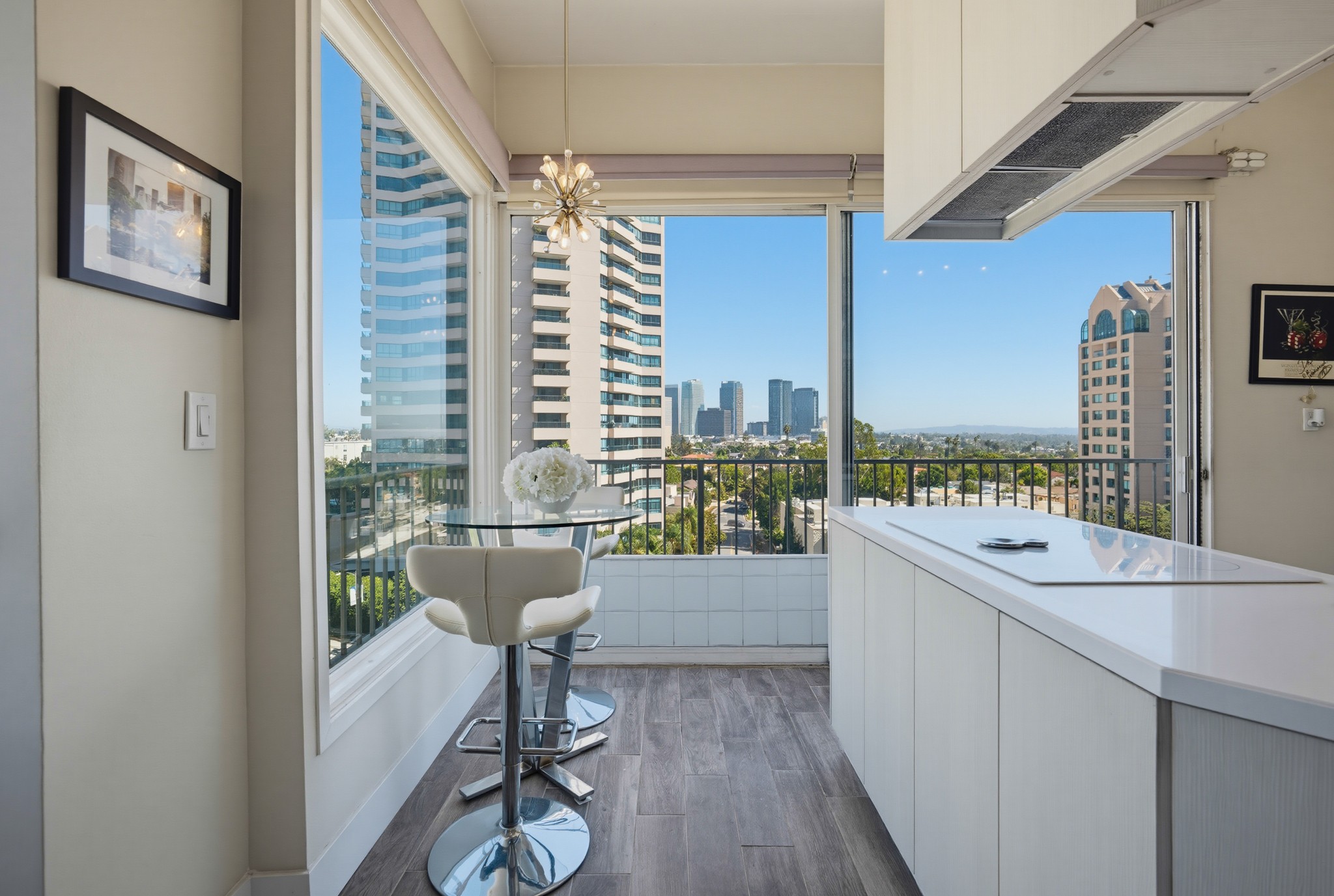 Virtual tour photo 11 of 36 for 10501 Wilshire Blvd