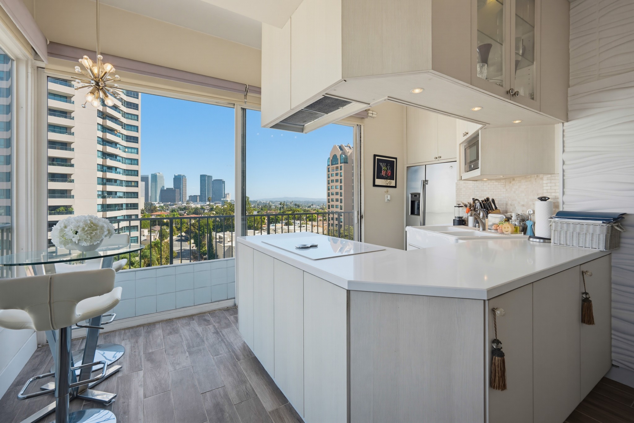 Virtual tour photo 12 of 36 for 10501 Wilshire Blvd