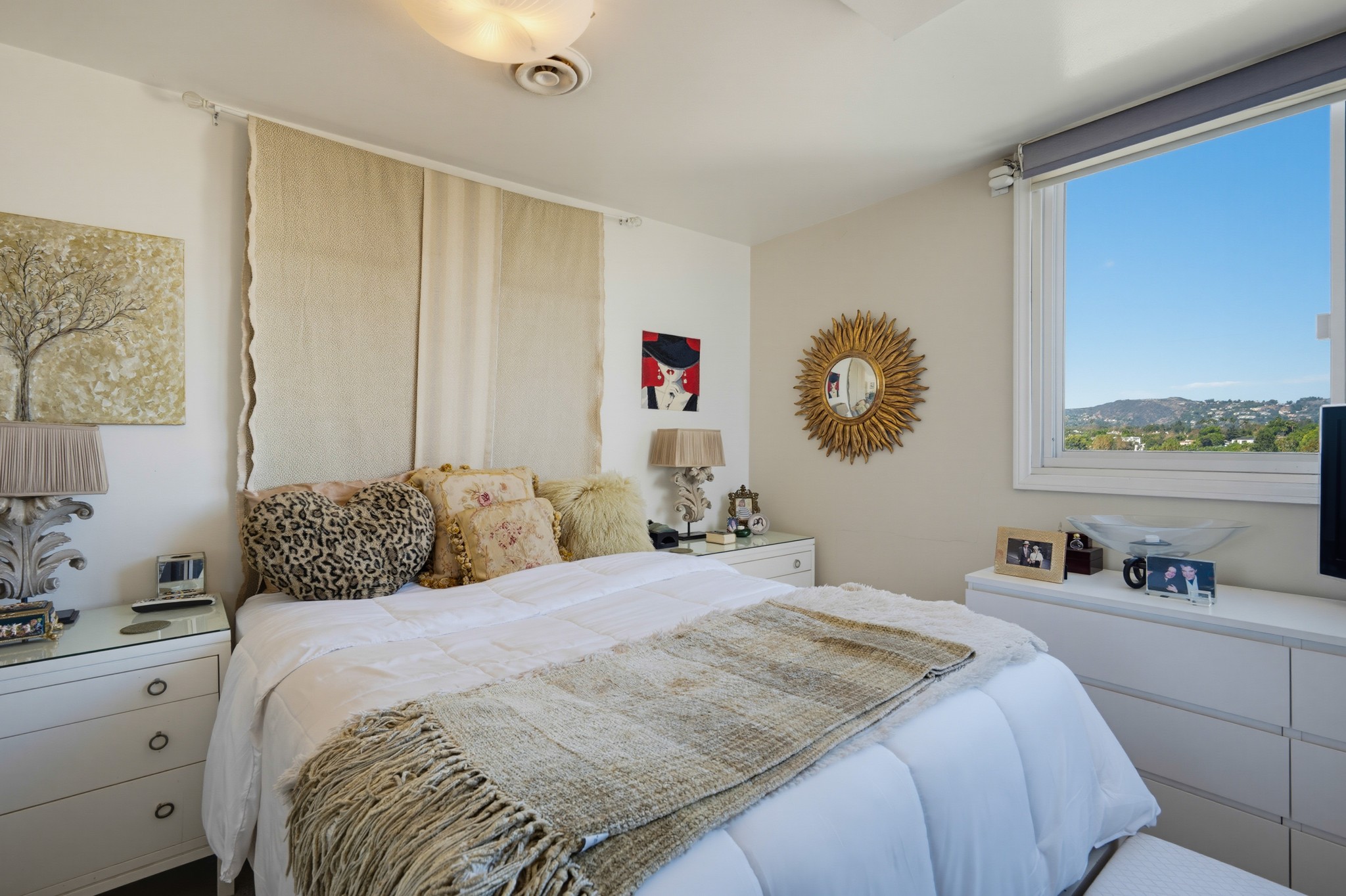 Virtual tour photo 19 of 36 for 10501 Wilshire Blvd