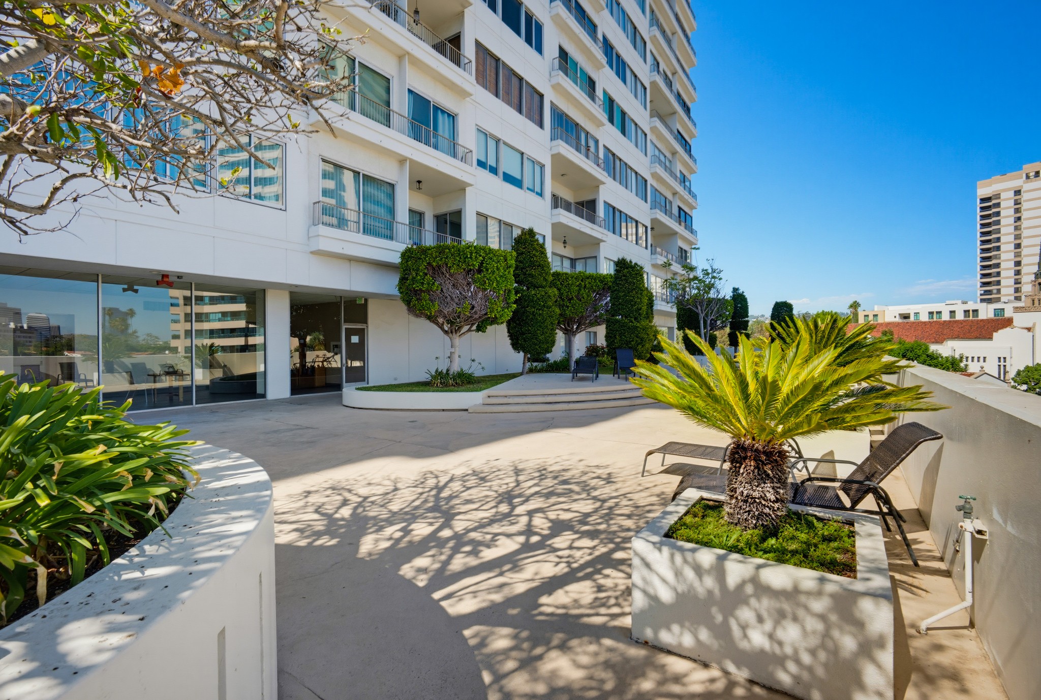 Virtual tour photo 22 of 36 for 10501 Wilshire Blvd