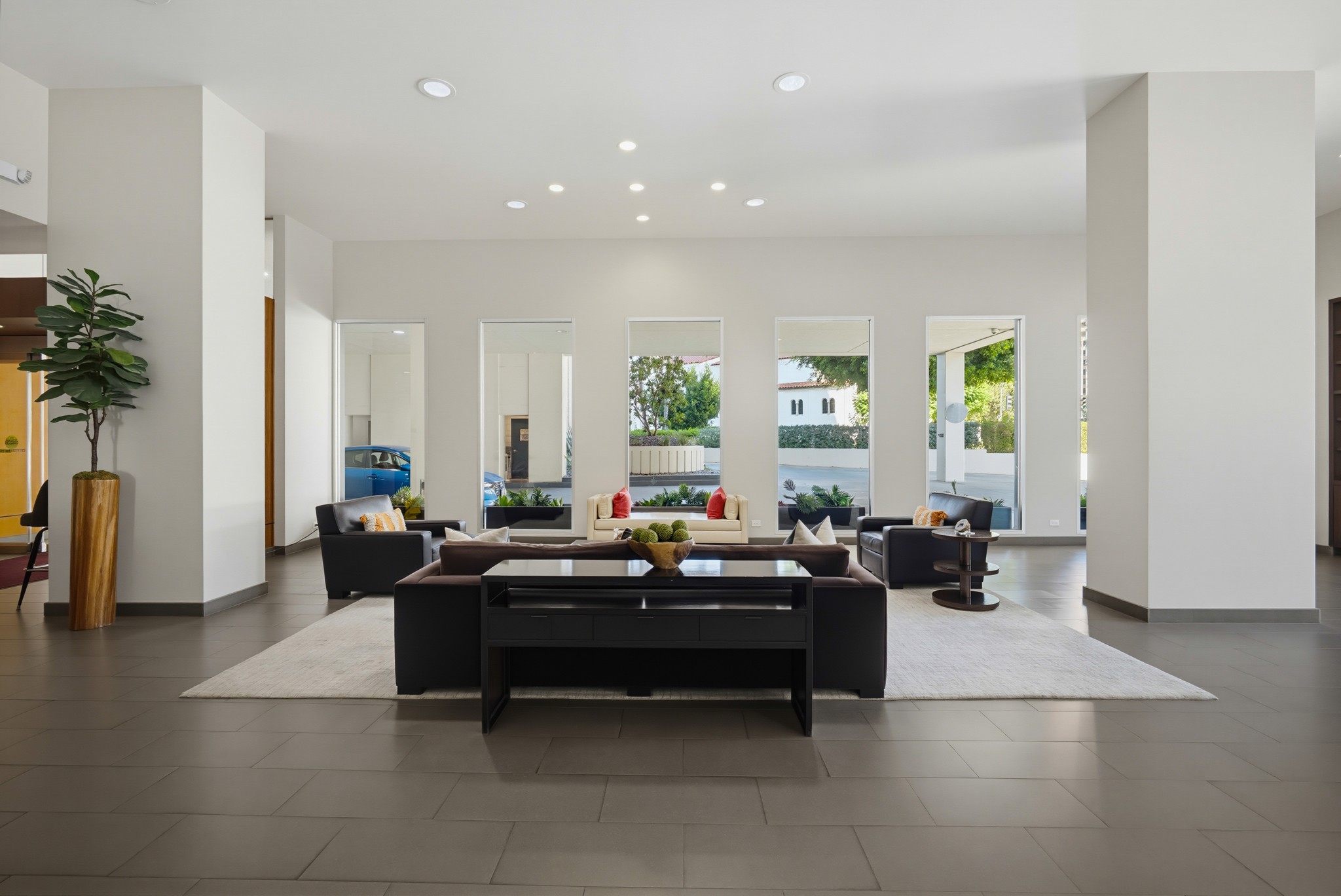 Virtual tour photo 26 of 36 for 10501 Wilshire Blvd