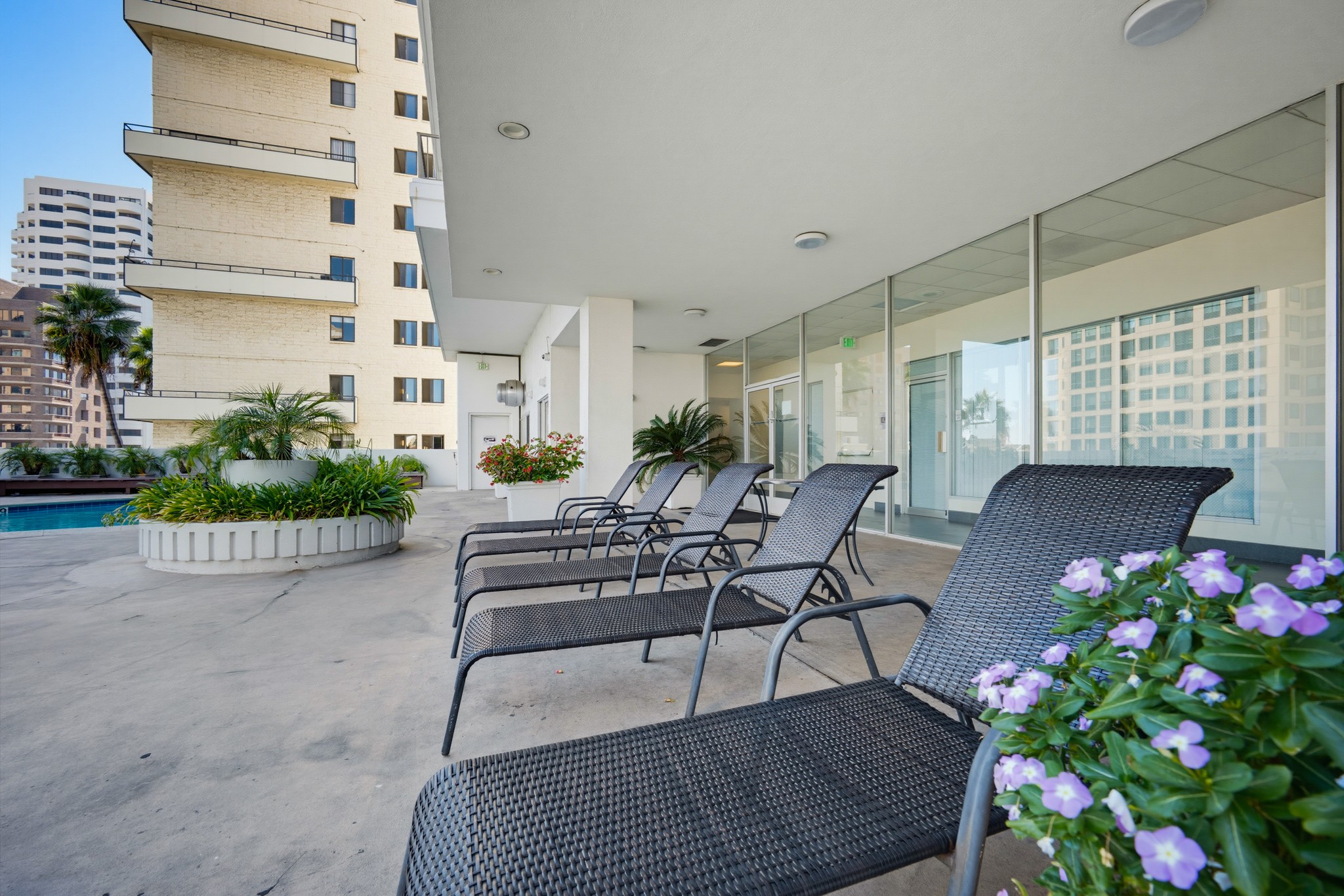 Virtual tour photo 31 of 36 for 10501 Wilshire Blvd