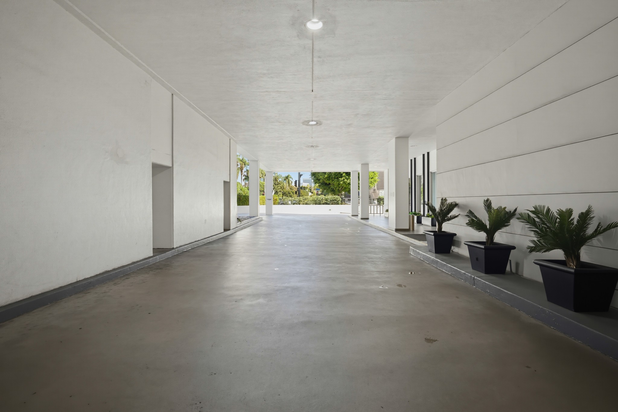 Virtual tour photo 34 of 36 for 10501 Wilshire Blvd