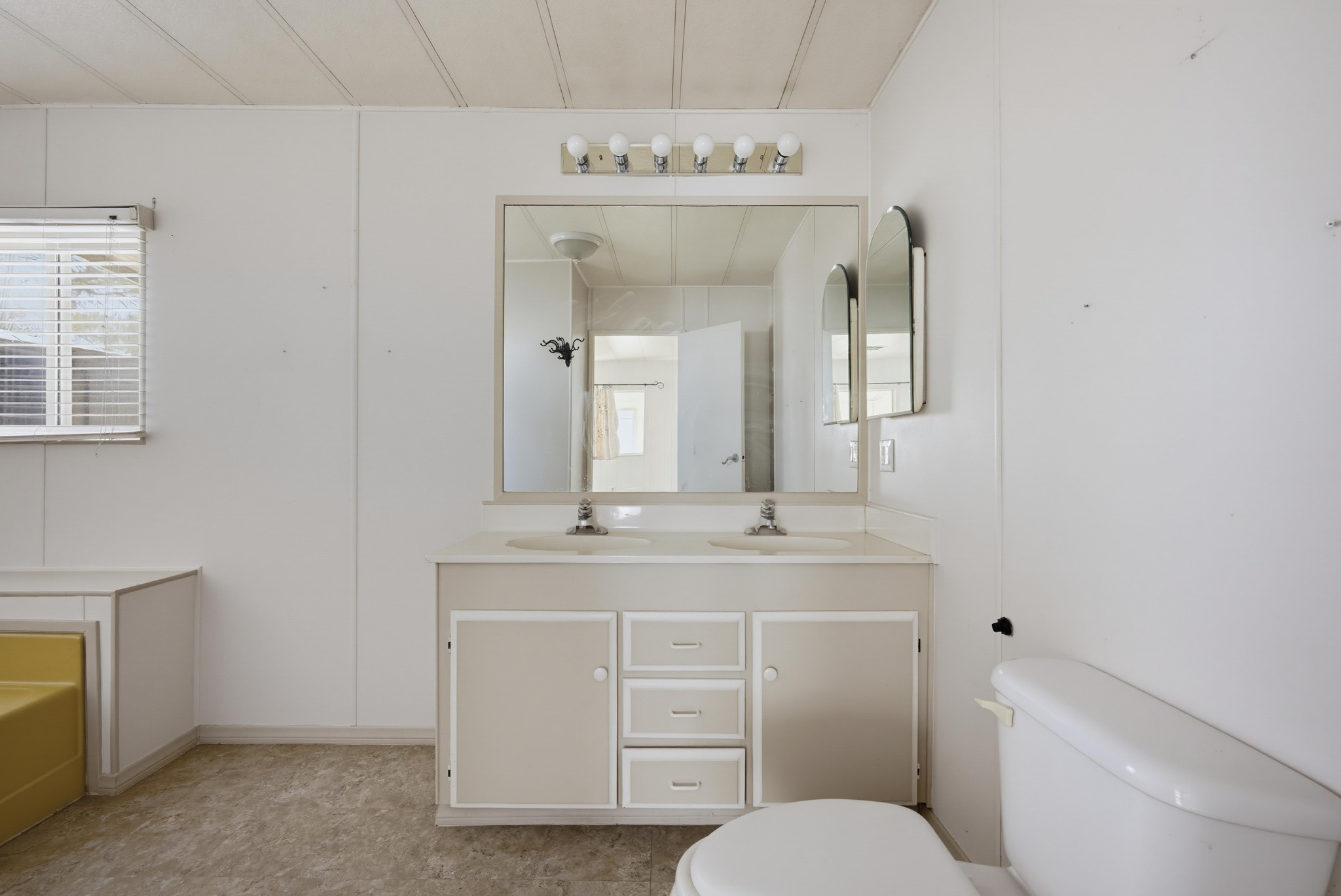 Virtual tour photo 27 of 37 for 10505 Frontier Trail