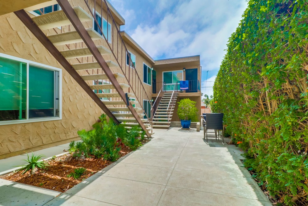 Virtual tour photo 5 of 26 for 1053 Sapphire St #3